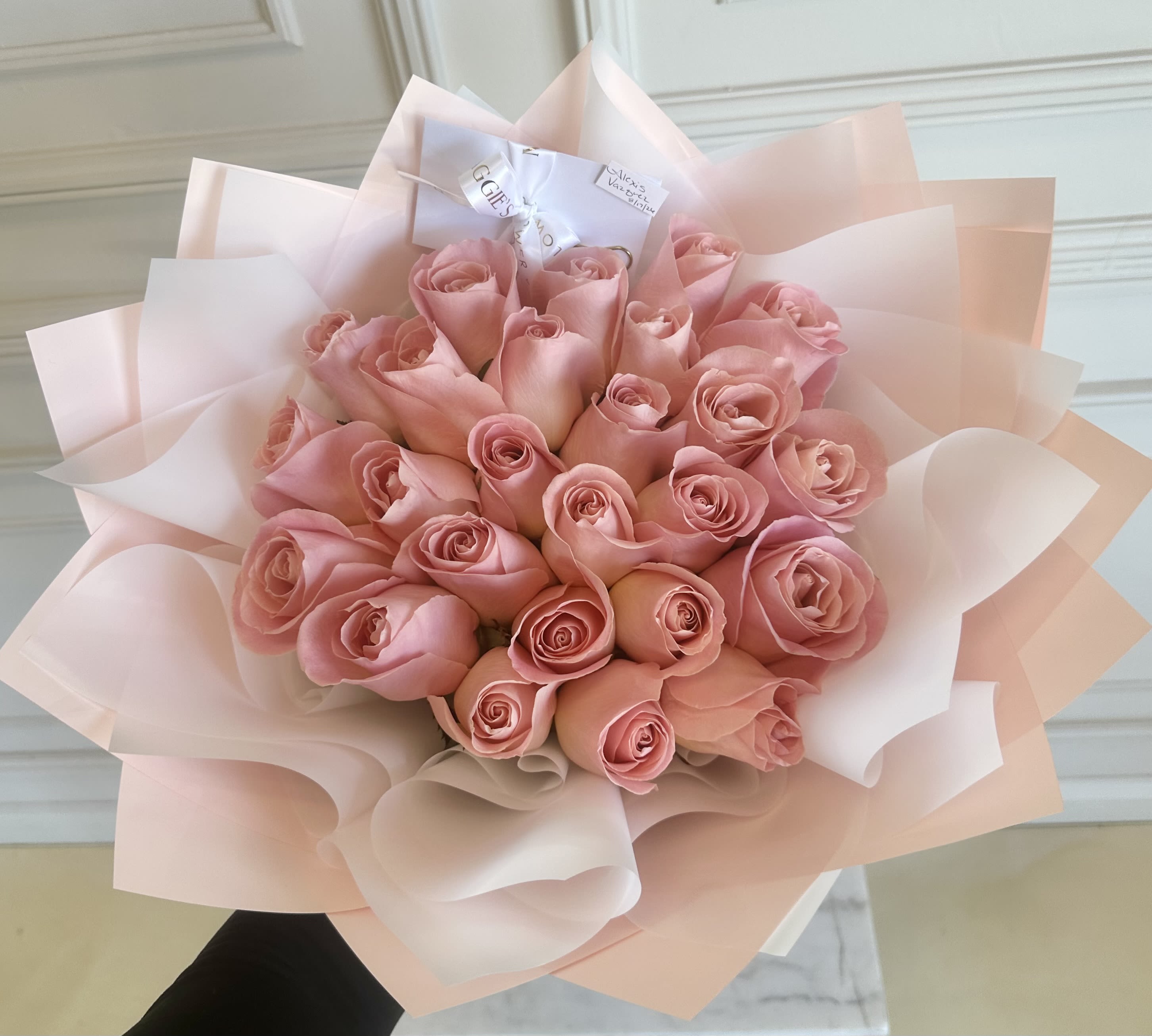 MFS 25 Rose Bouquet (Hermosa Rose)