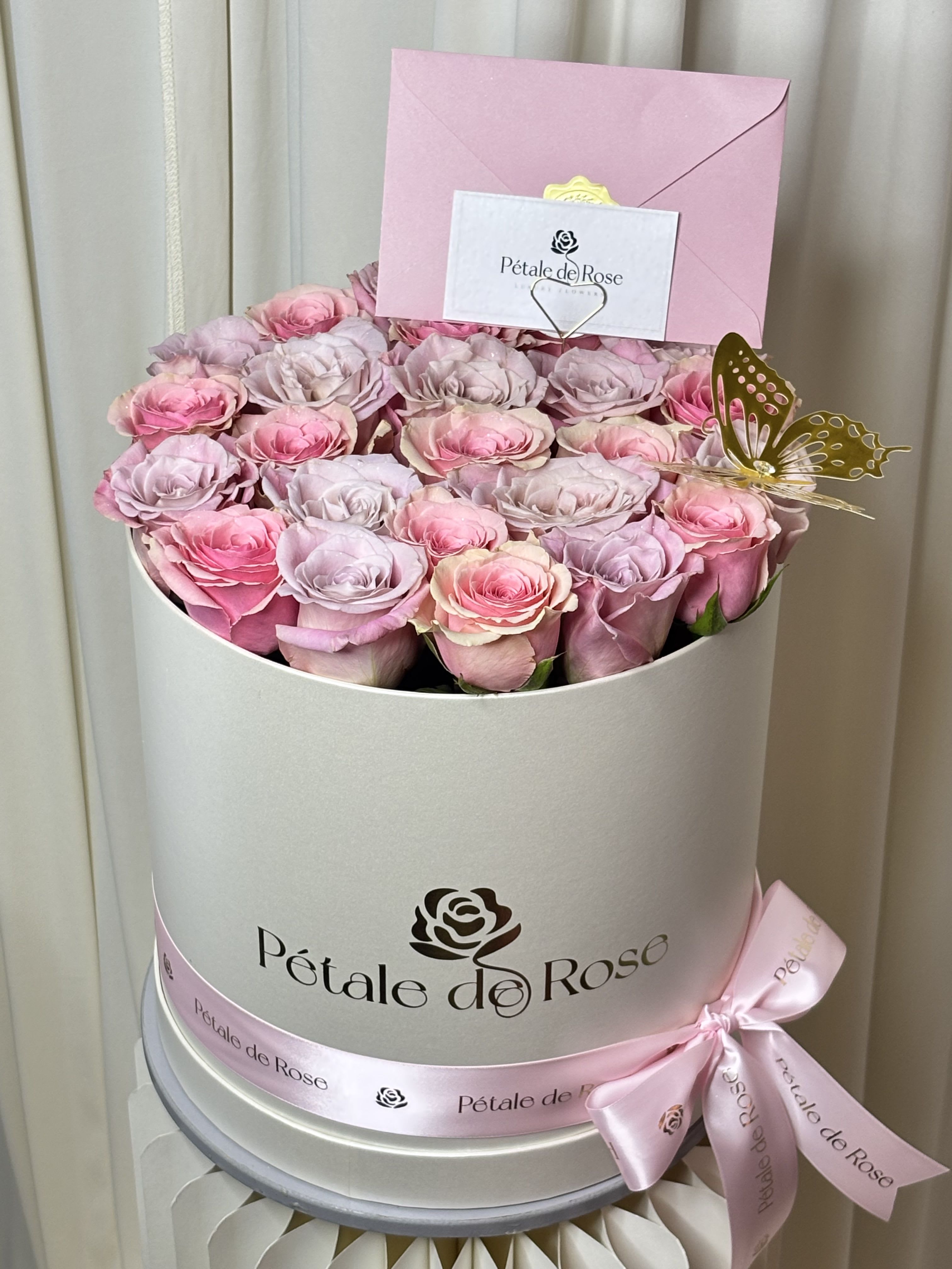 24 Roses Deluxe Box