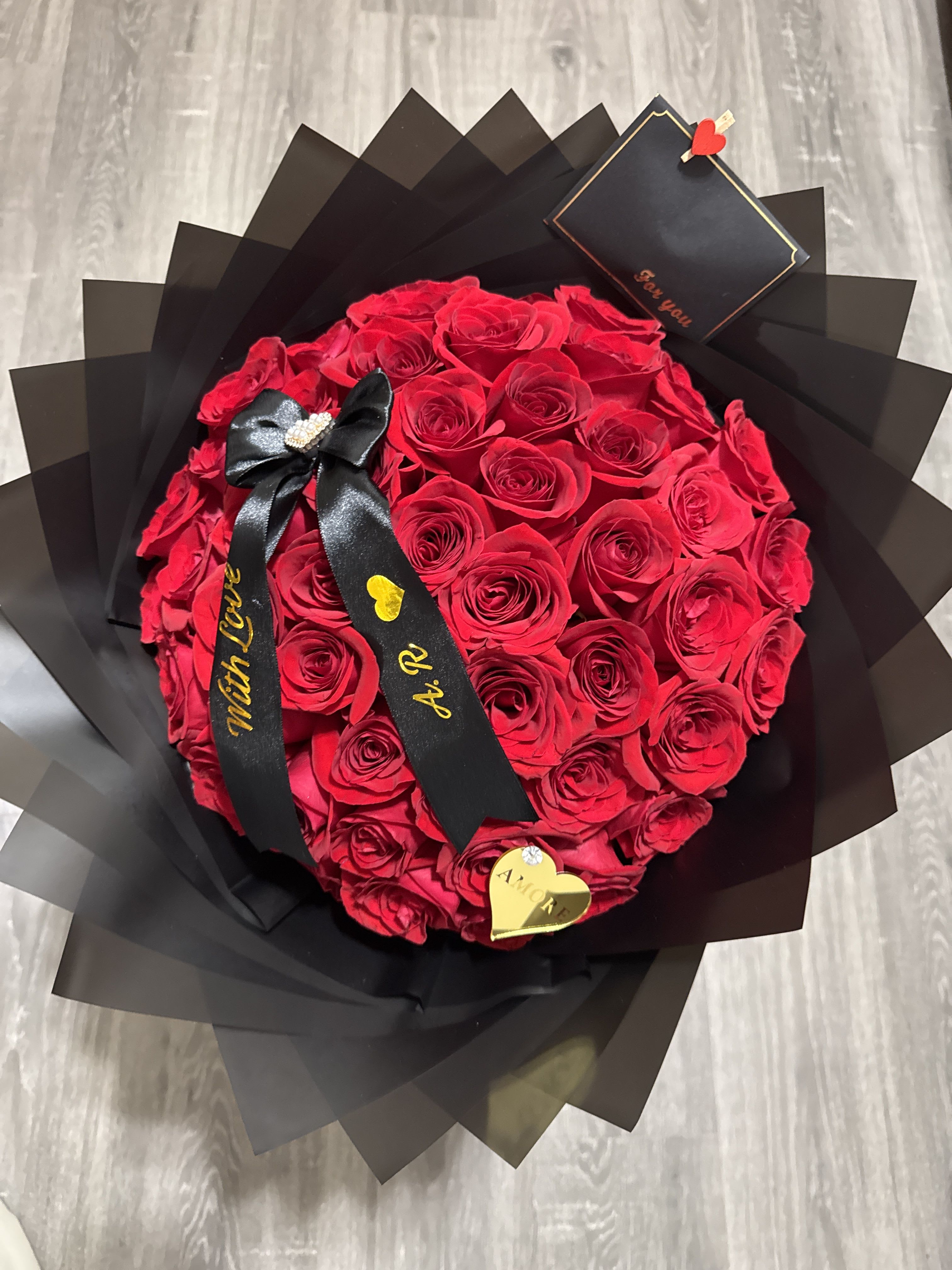 Luxury Red Rose Bouquet – Signature Collection