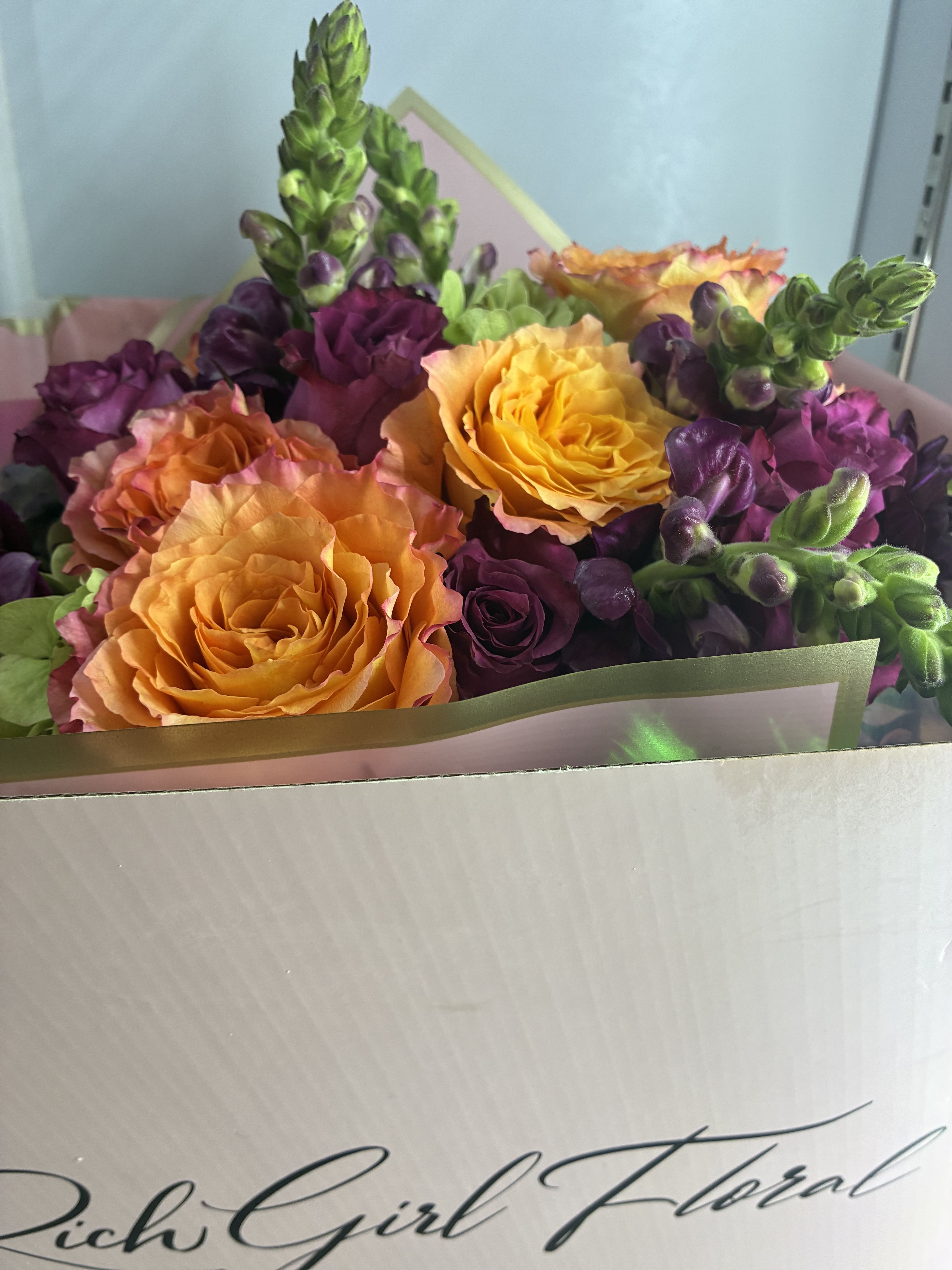 Rose Luxe Box (Tied Bouquet)