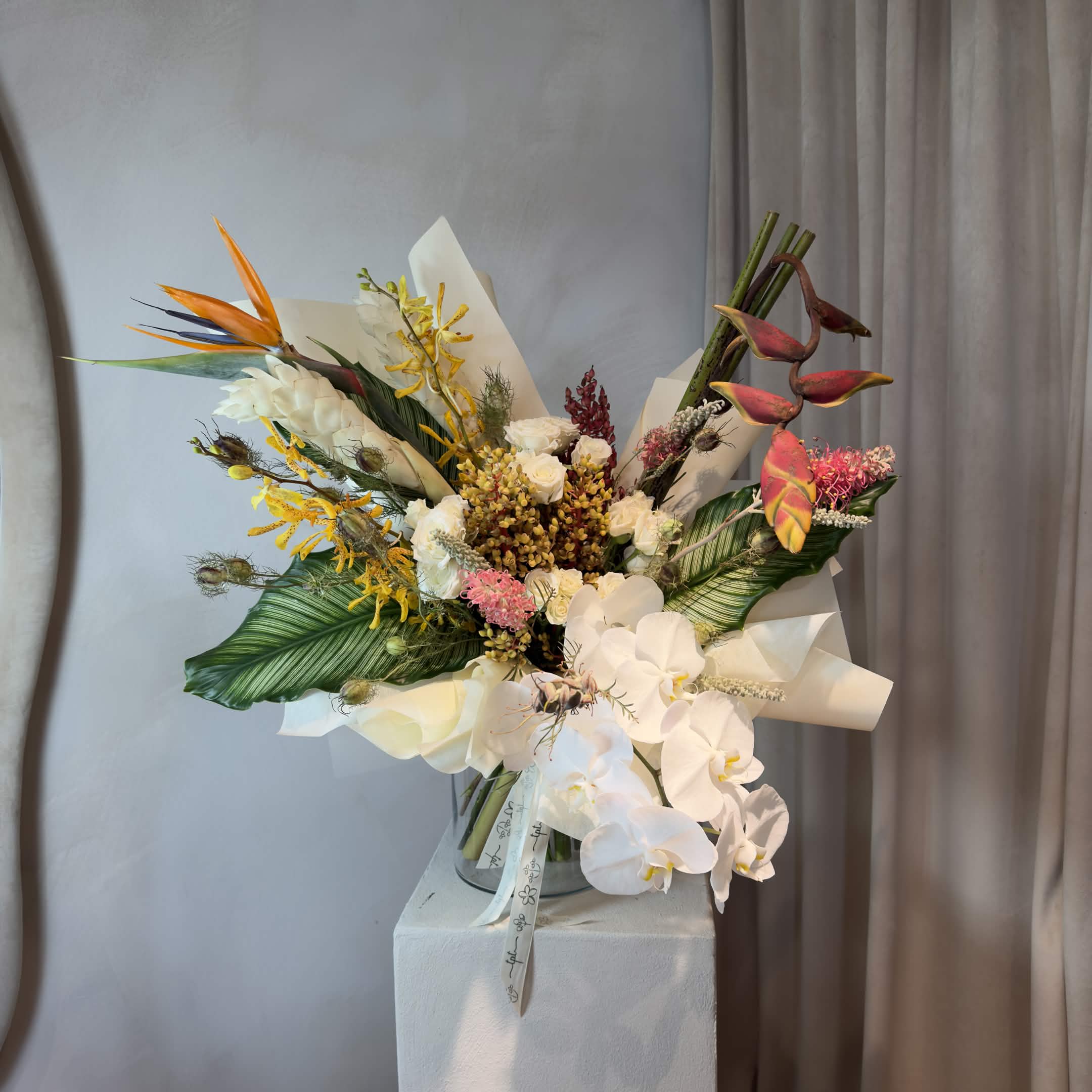 Seom Kkot Tropical Bouquet