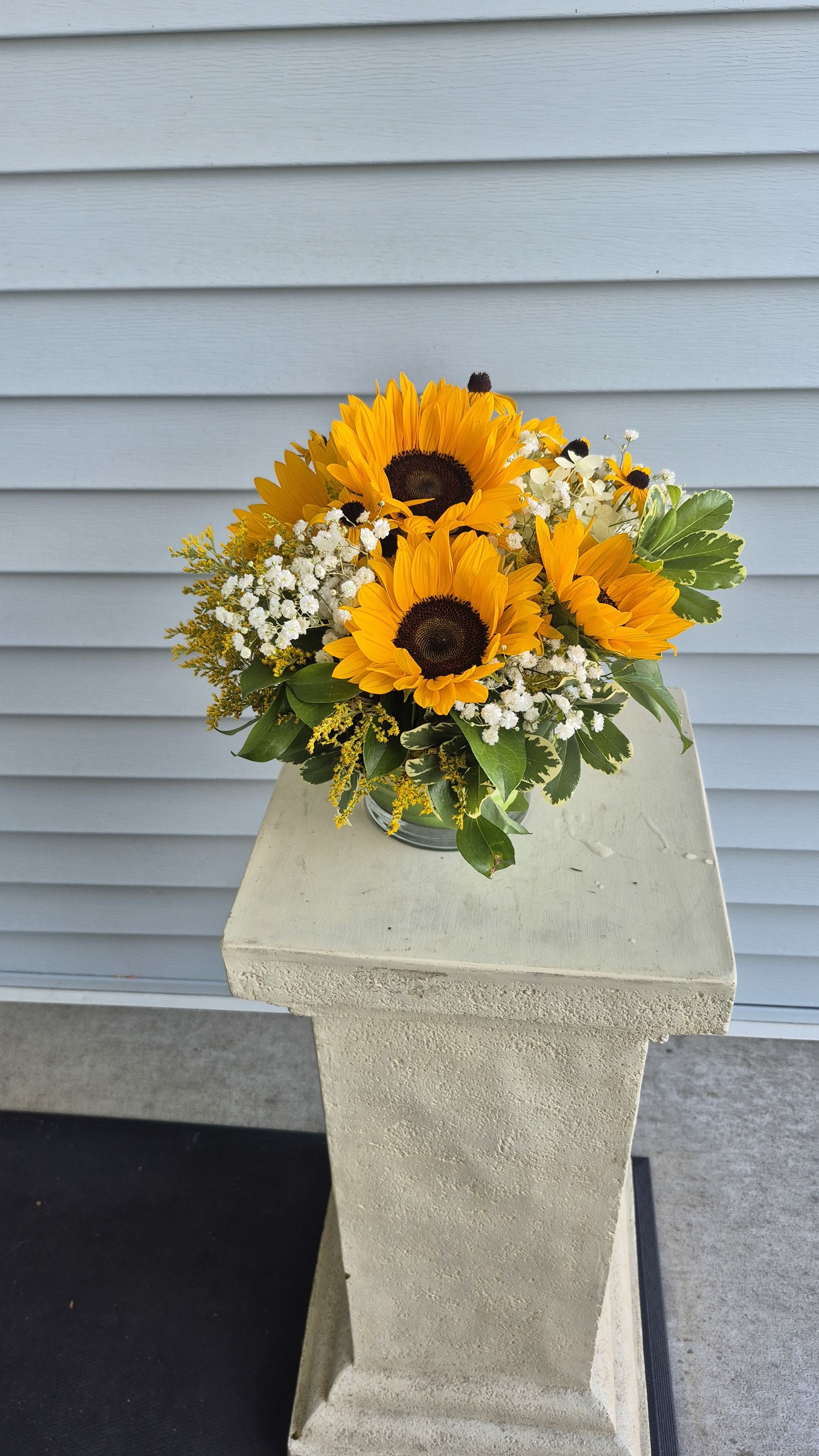 Happy sunflowers