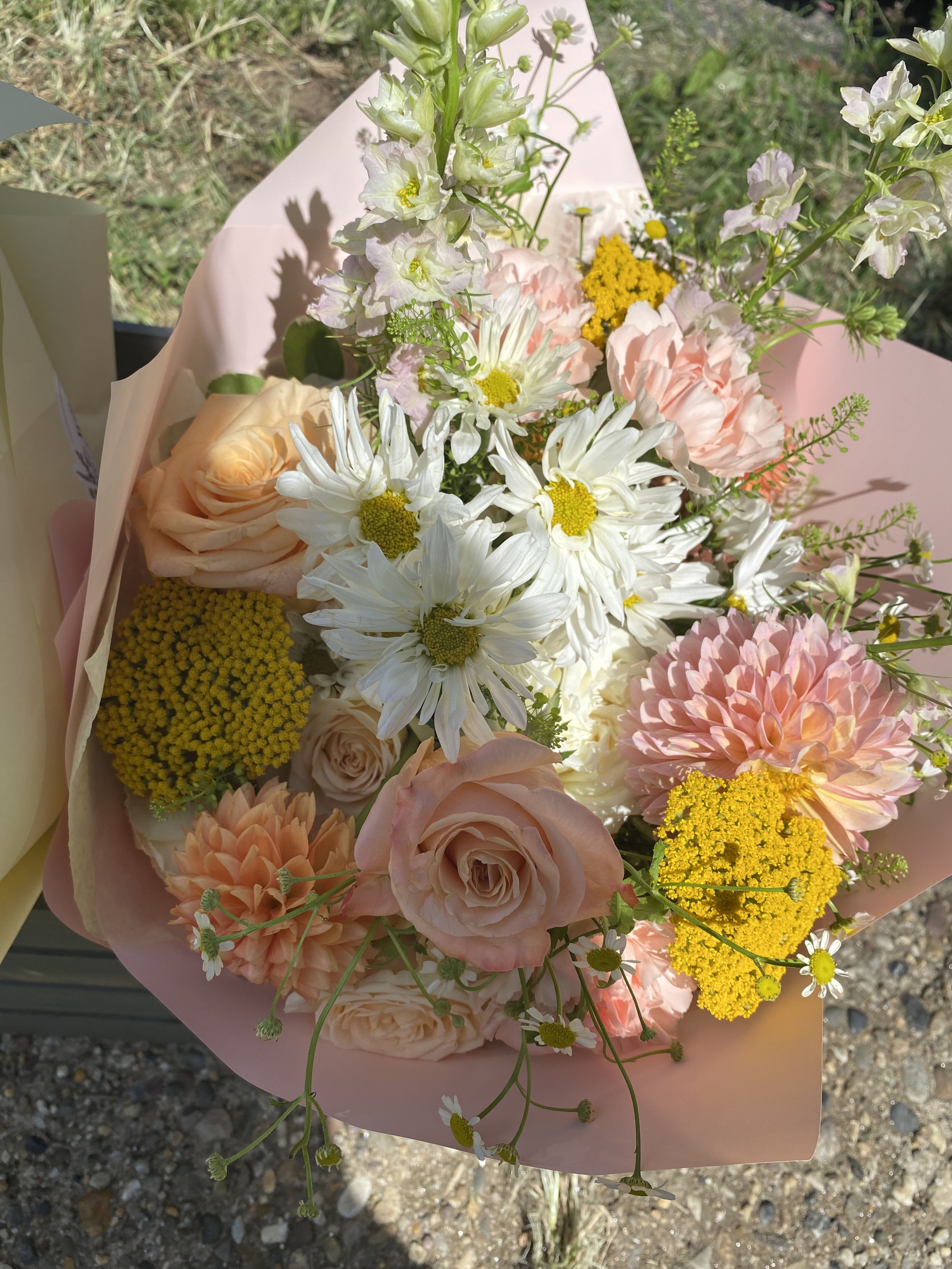 Pastel Party/ Wrapped bouquet (Design of the Day) 