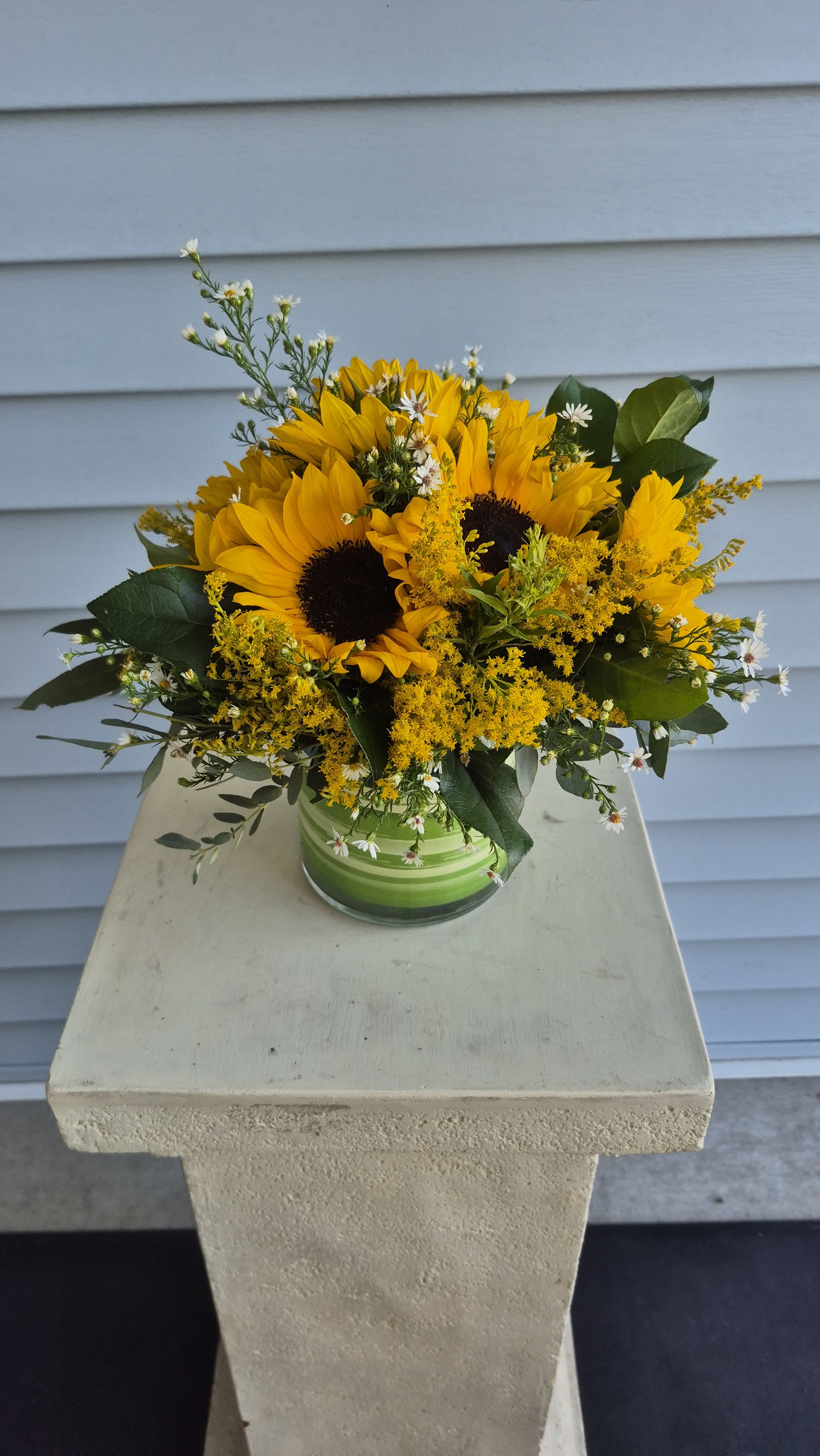 Happy sunflowers