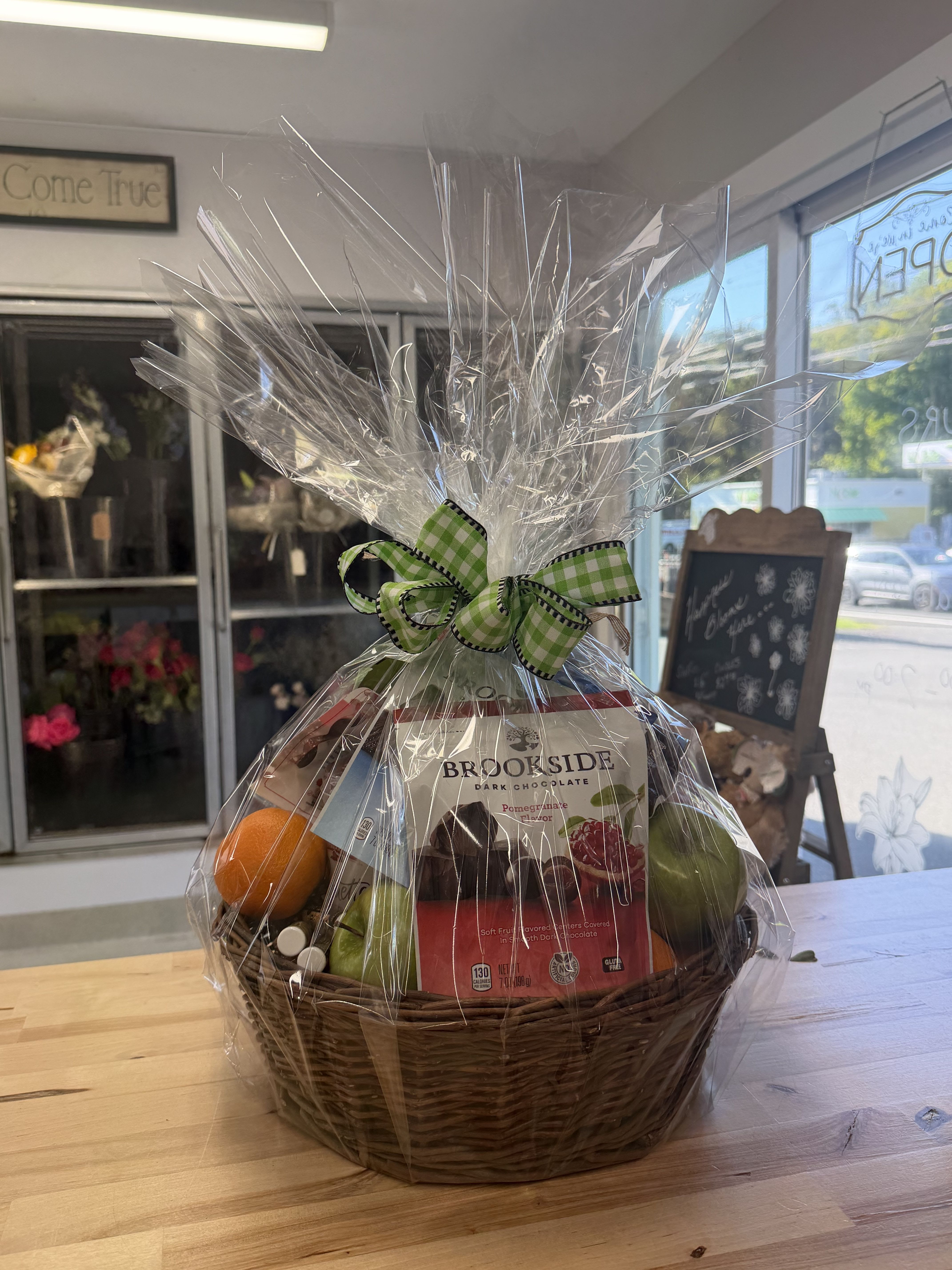 Fruit Basket - 10 inch