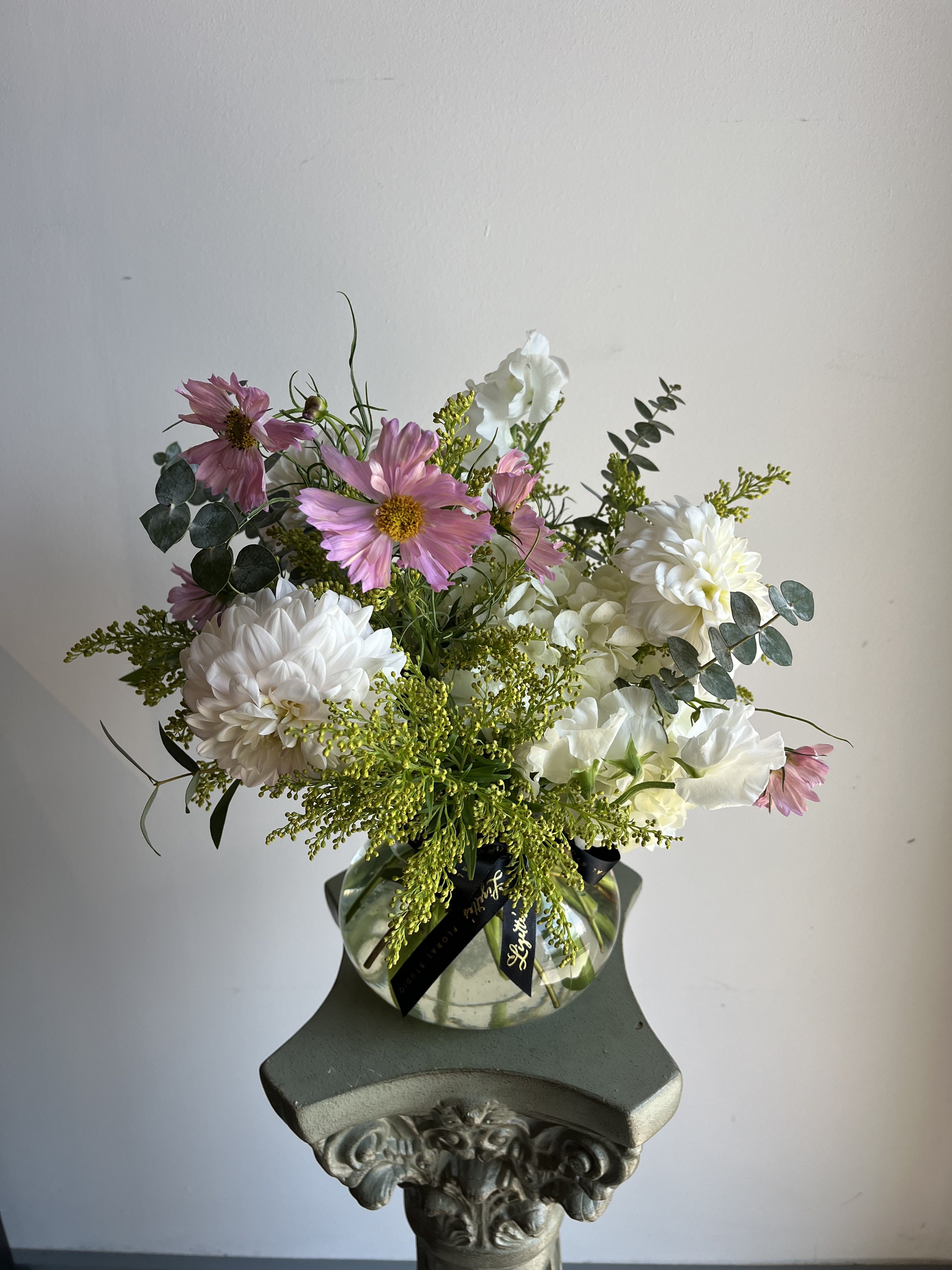 Seasonal Vase Florist's Choice 