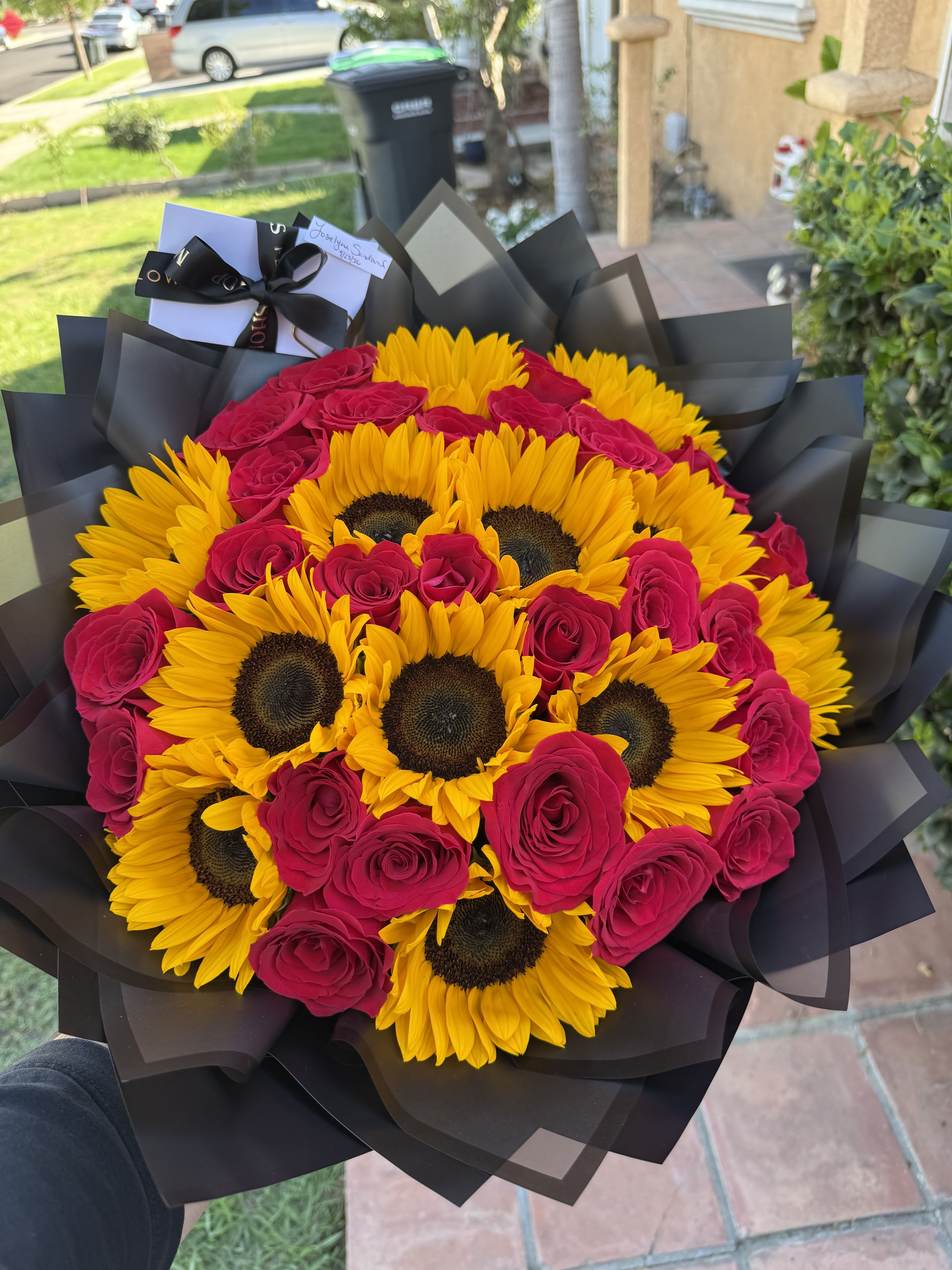 MFS Rose x Sunflower Bouquet 