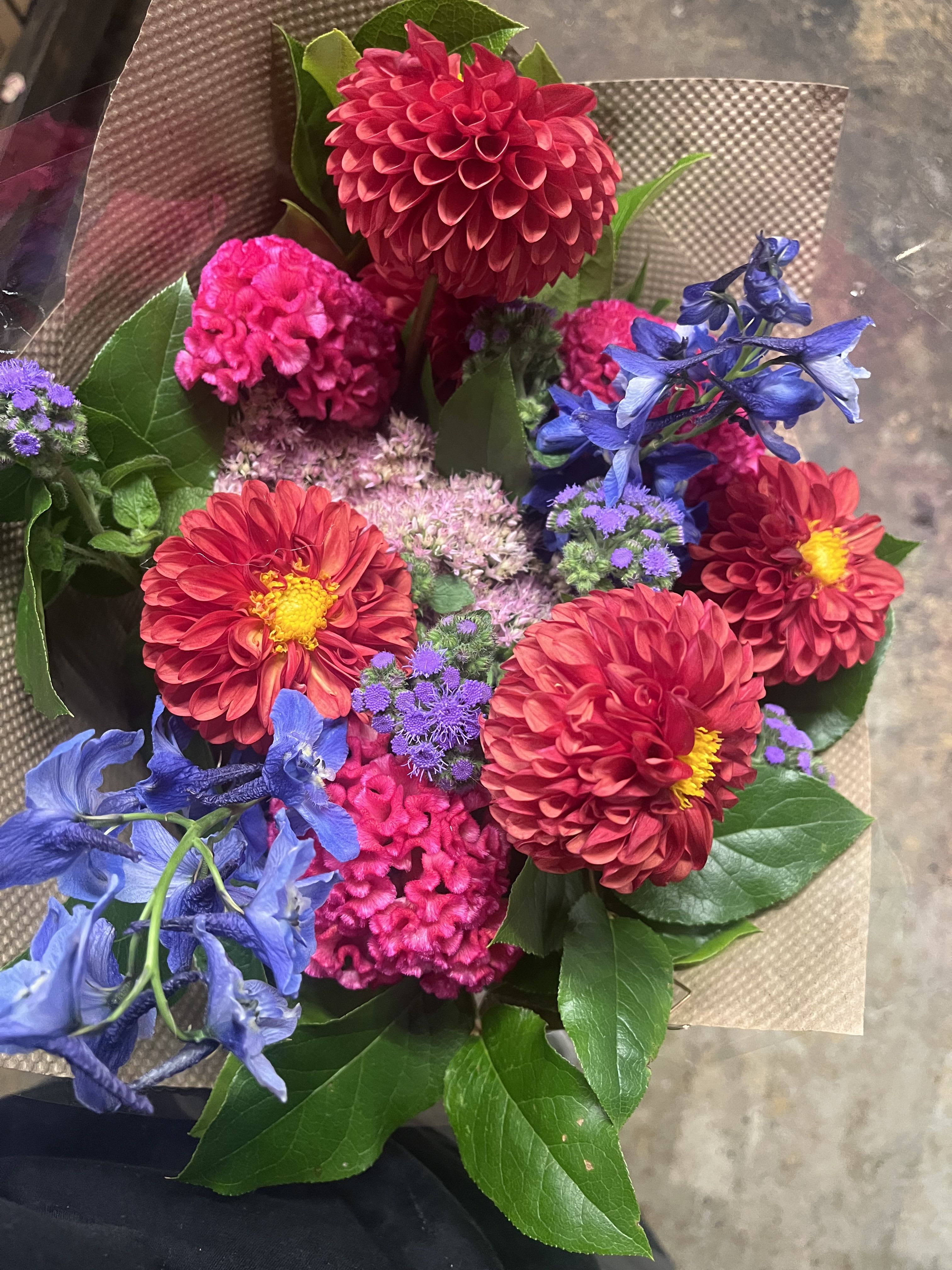 Seasonal Hand-Tied Florist's Choice PREMIUM SIZE PICTURED