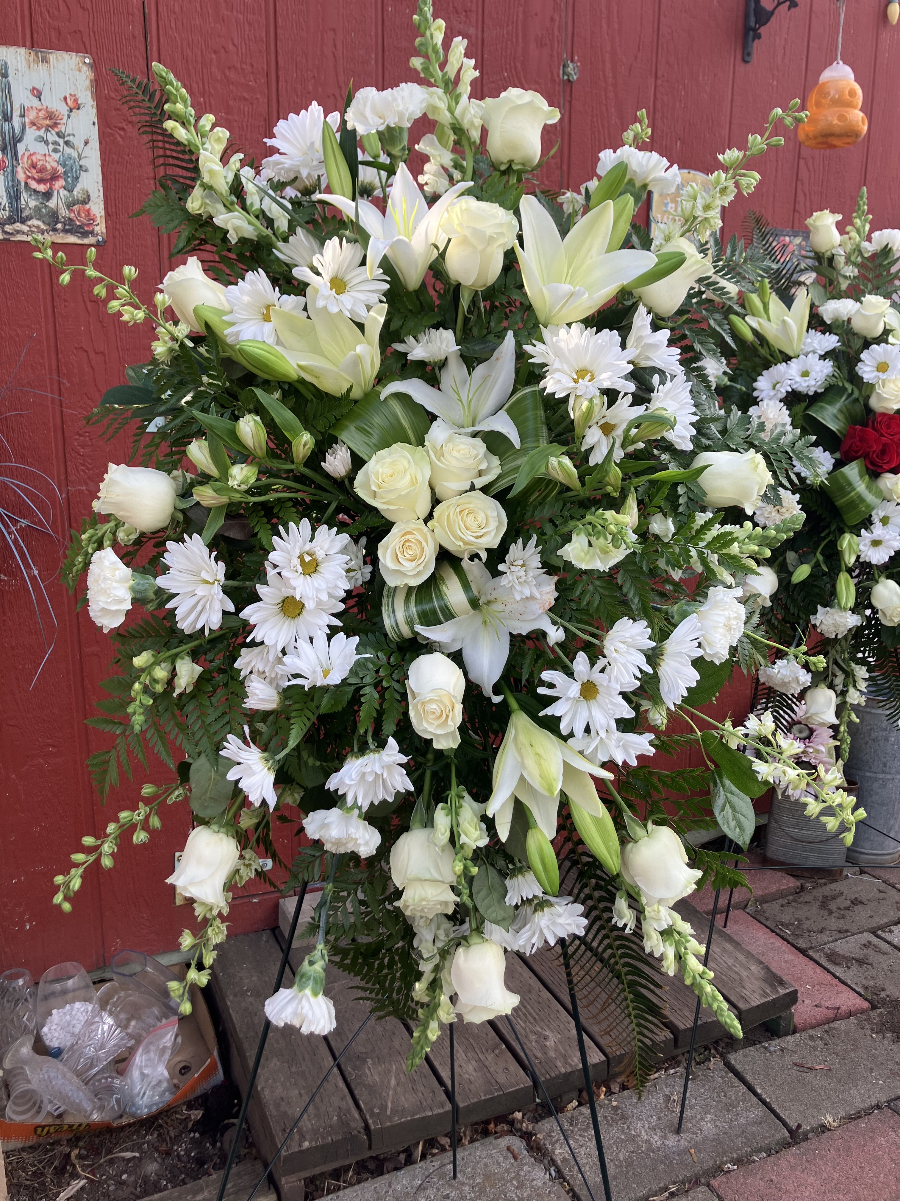 All White Standing Spray 