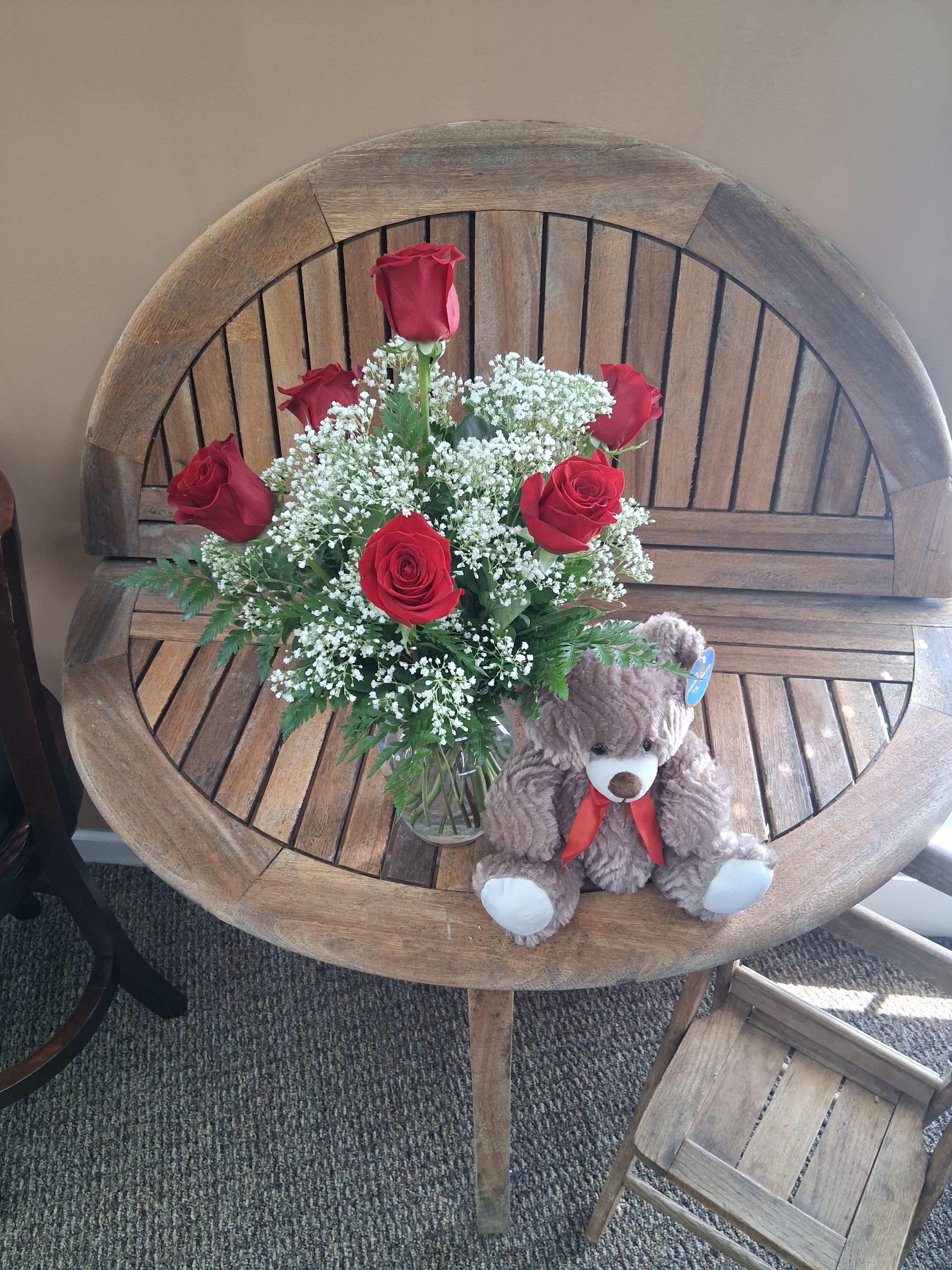 V17 Roses Red Half Dozen - Huntsville delivery