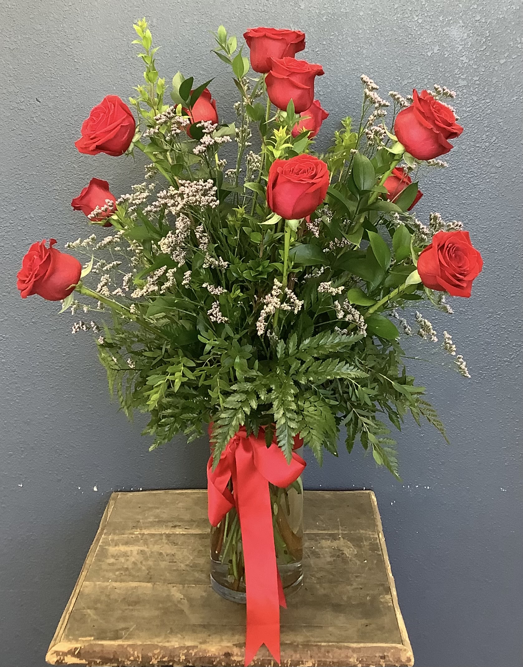 Classic Dozen Premium Red Roses