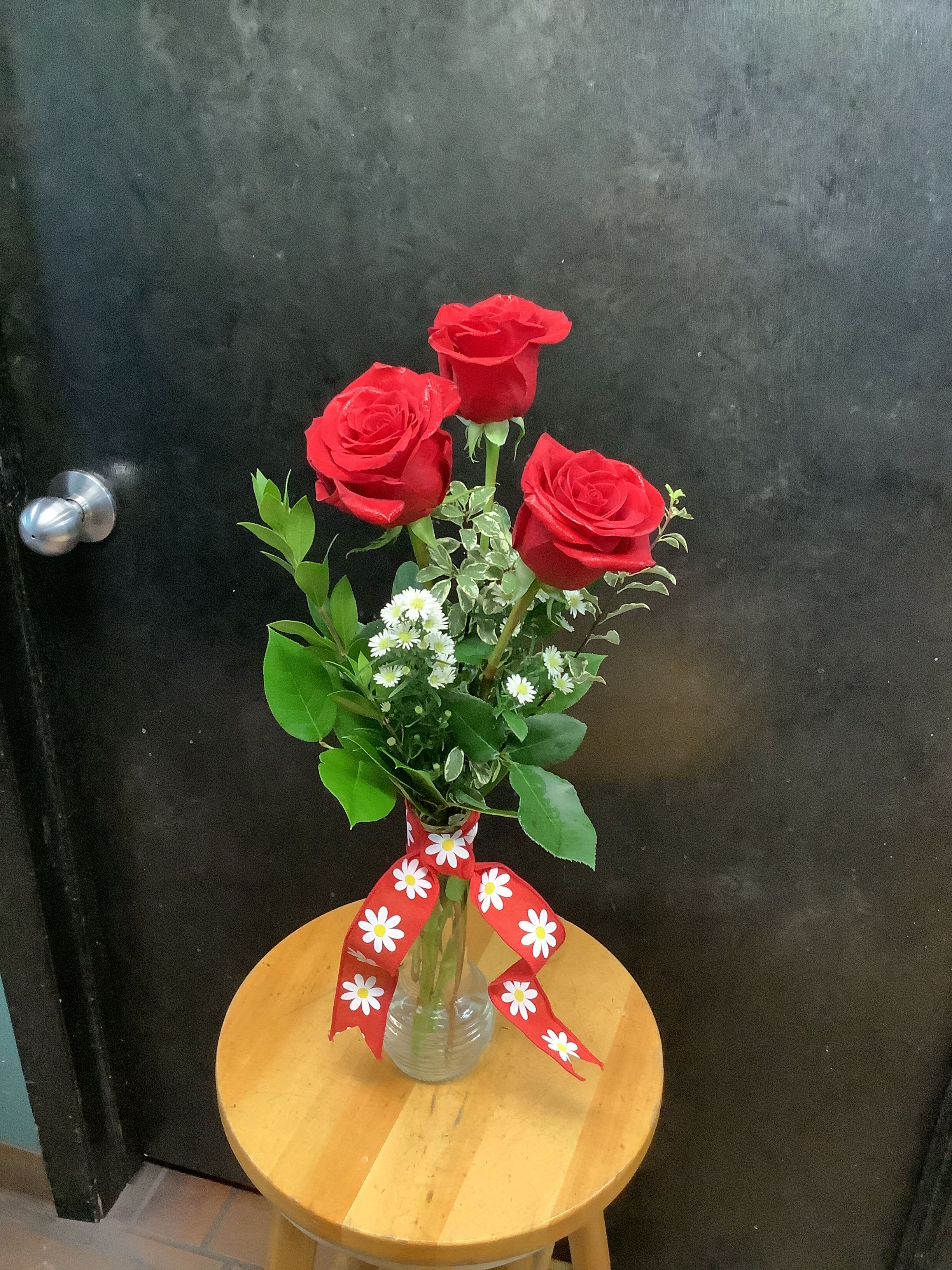 Three Rose Budvase