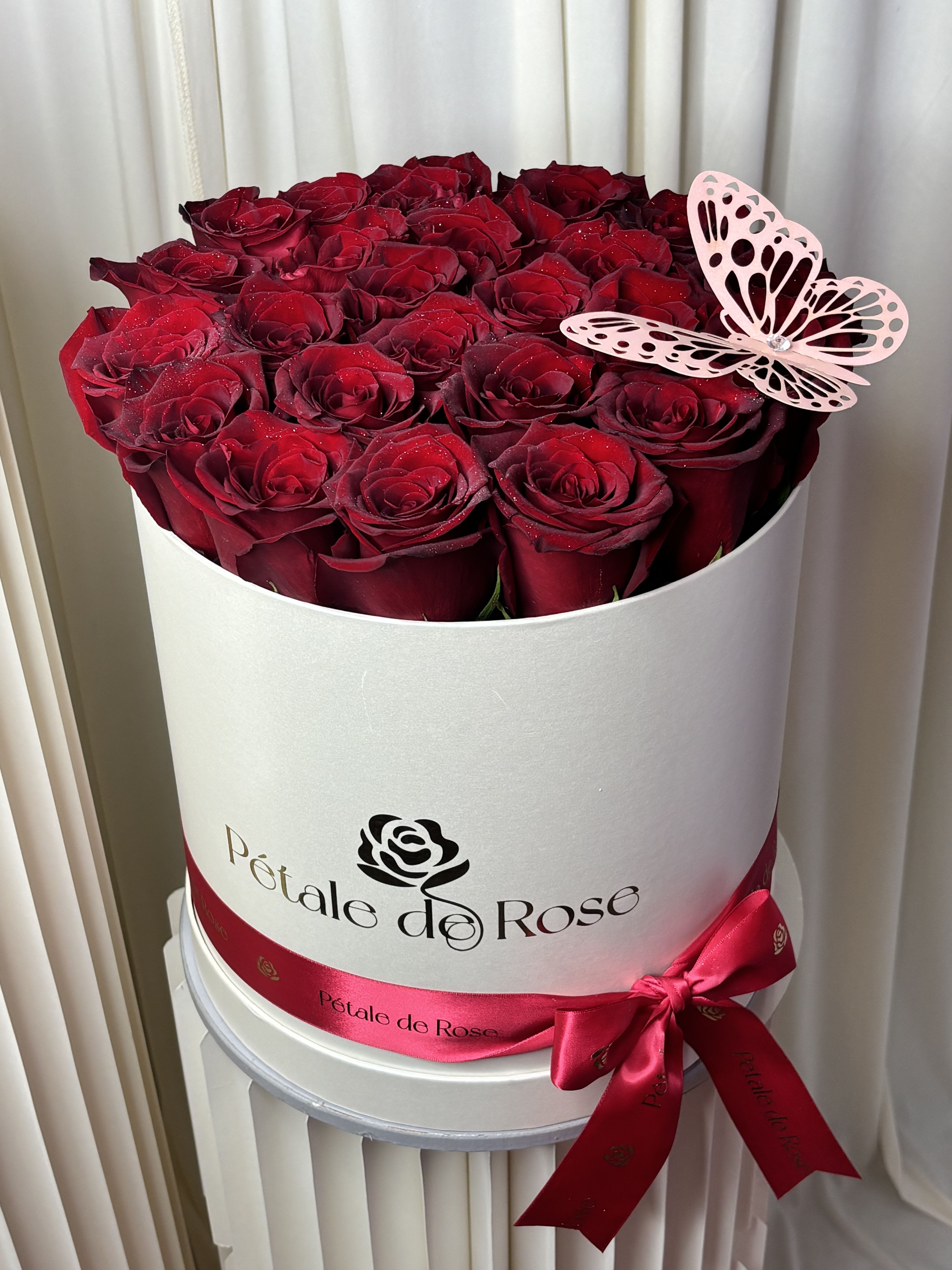 24 Roses Deluxe Box