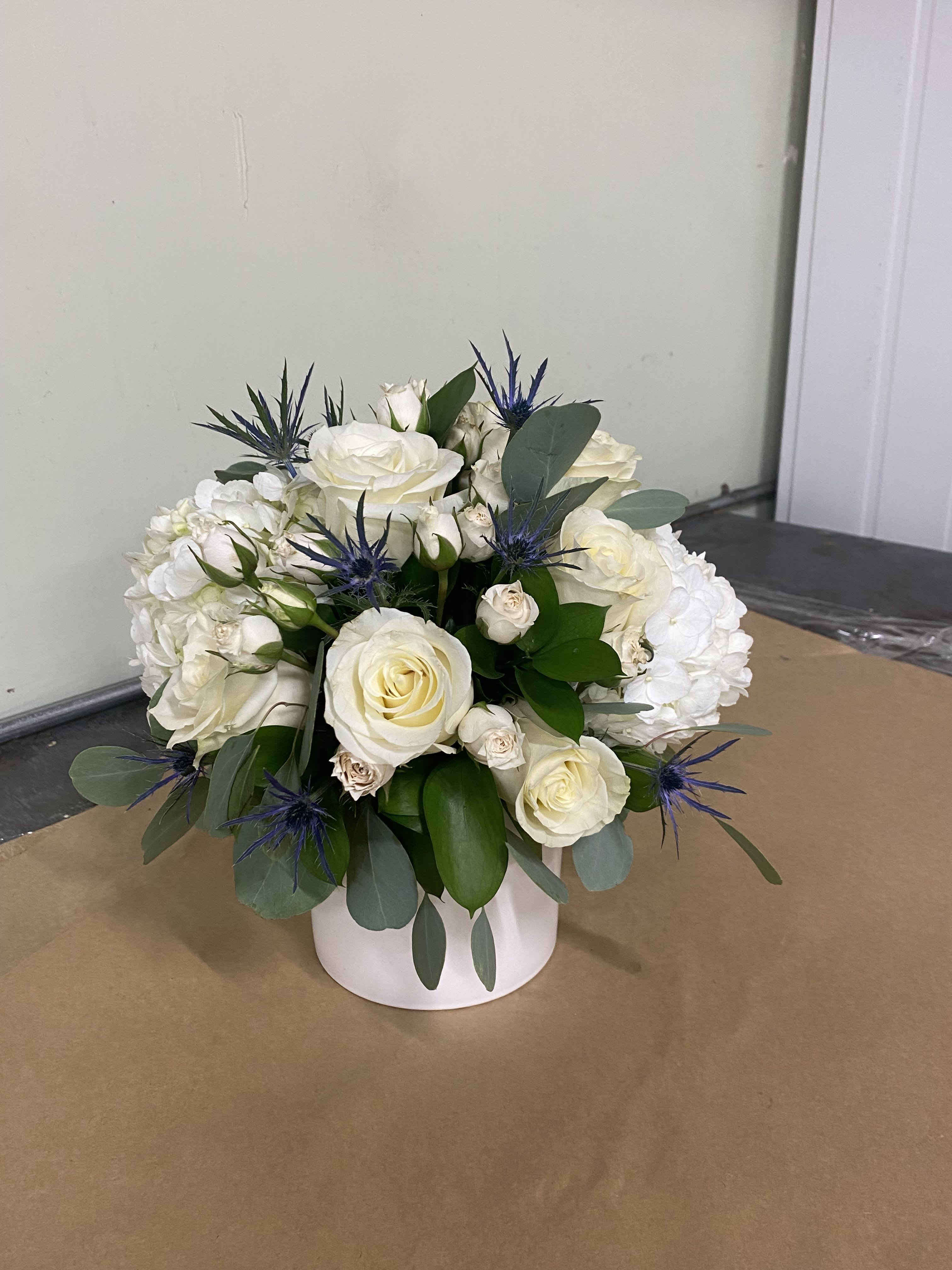 Beautiful Times – Peach Roses & White Hydrangea Centerpiece