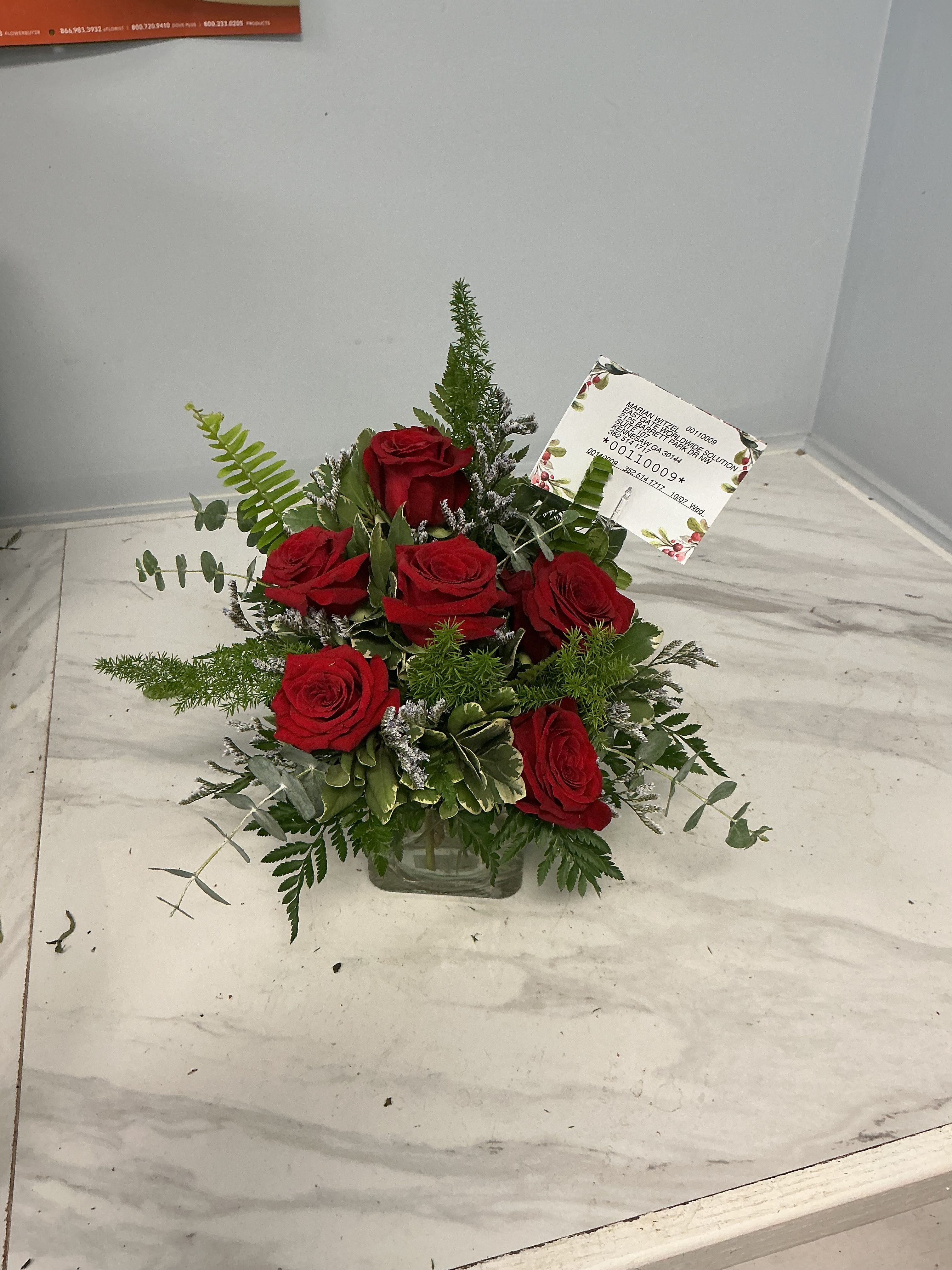 Love's Embrace Roses - SIX RED
