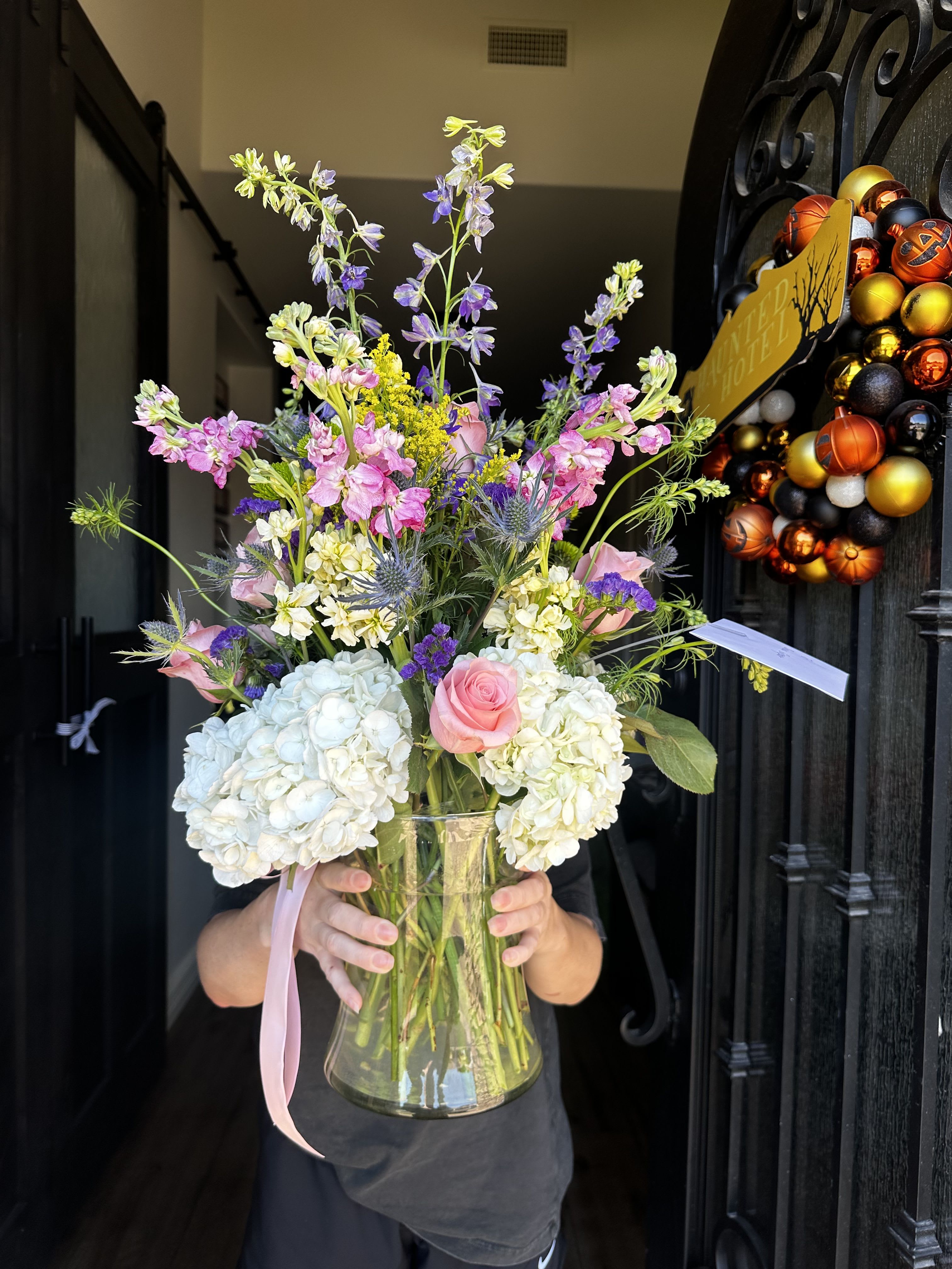 Flidais' Wild Harmony – Signature Garden Vase Arrangement