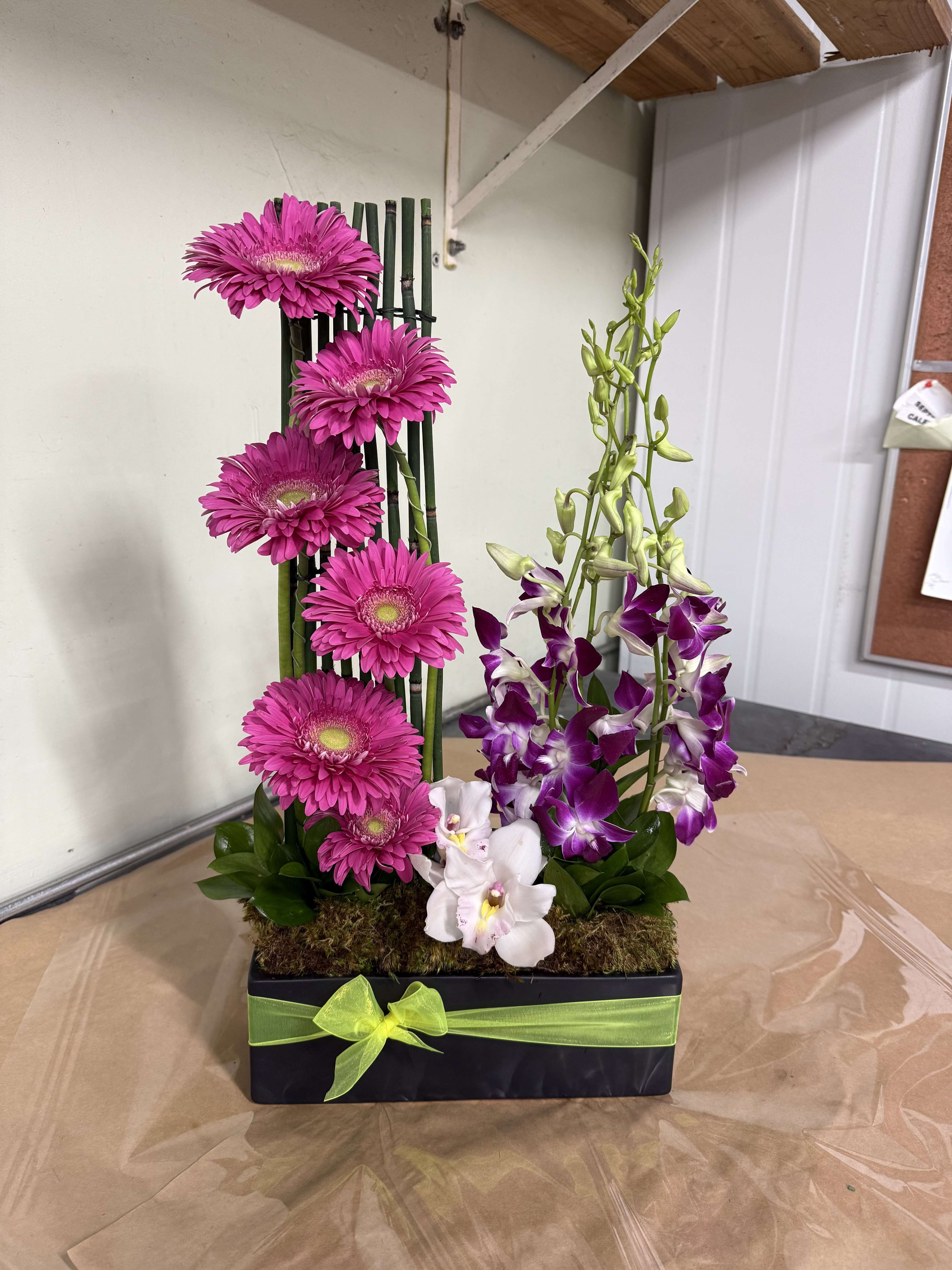 One Sided Trellis – Hot Pink Daisies & Purple Dendrobium Orchids