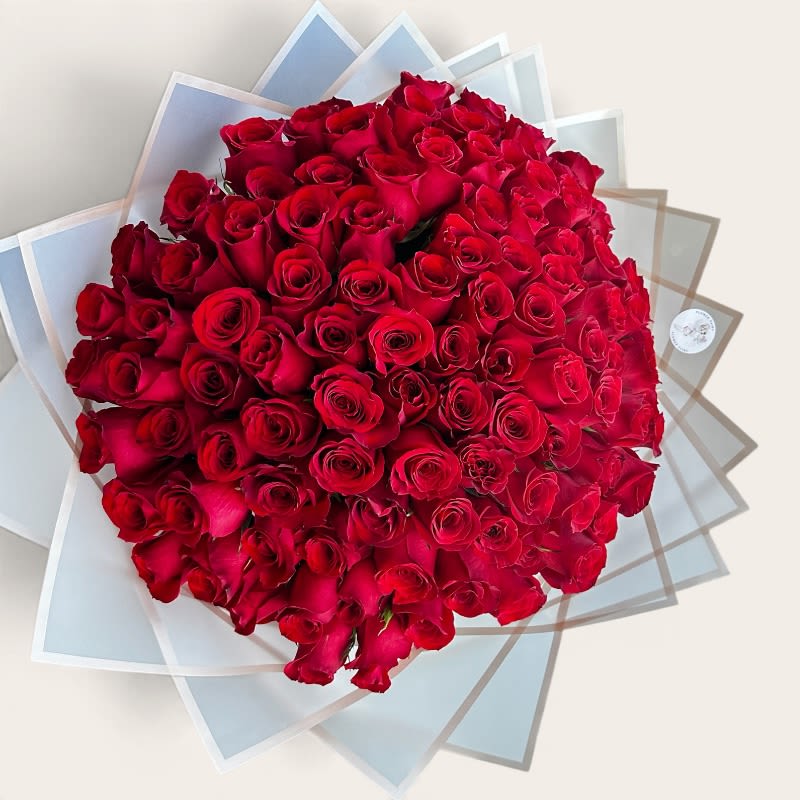 Felicitas' Grand Devotion – 100 Red Roses Ramo Buchón