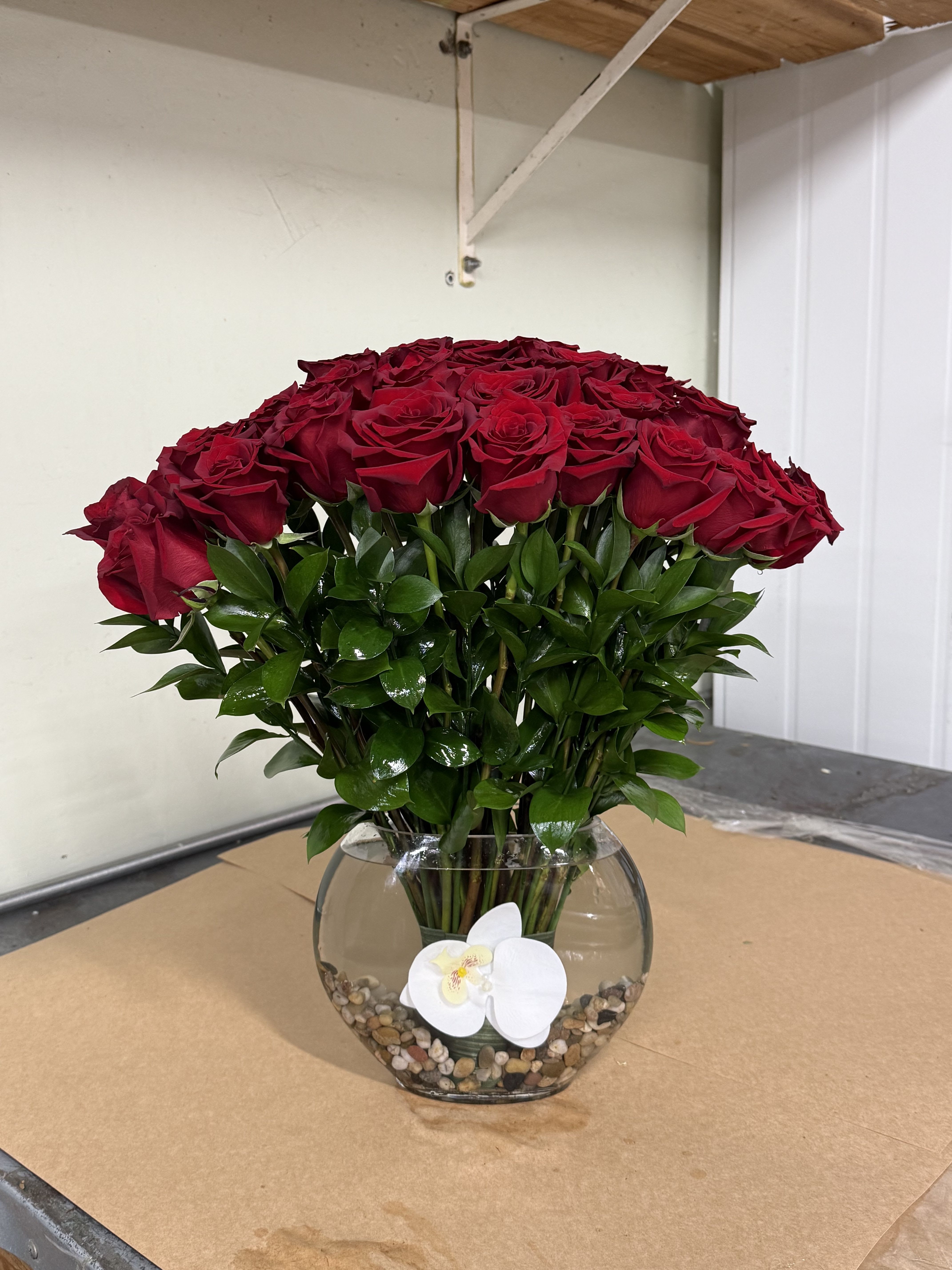 Beautiful Roses – Red Roses Bouquet in Round Glass Fishbowl