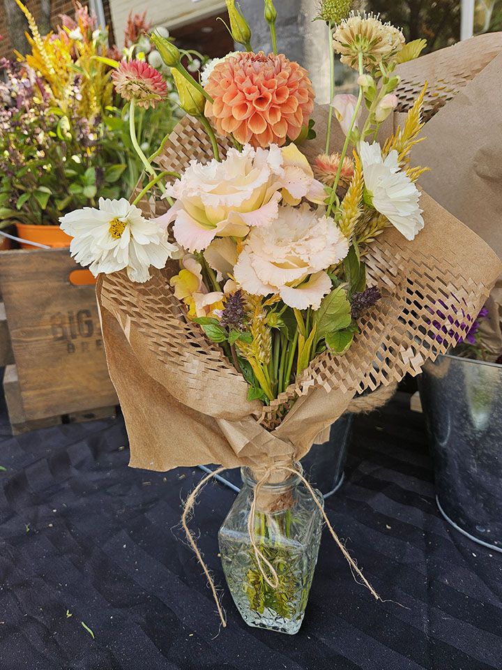 Flower arrangement