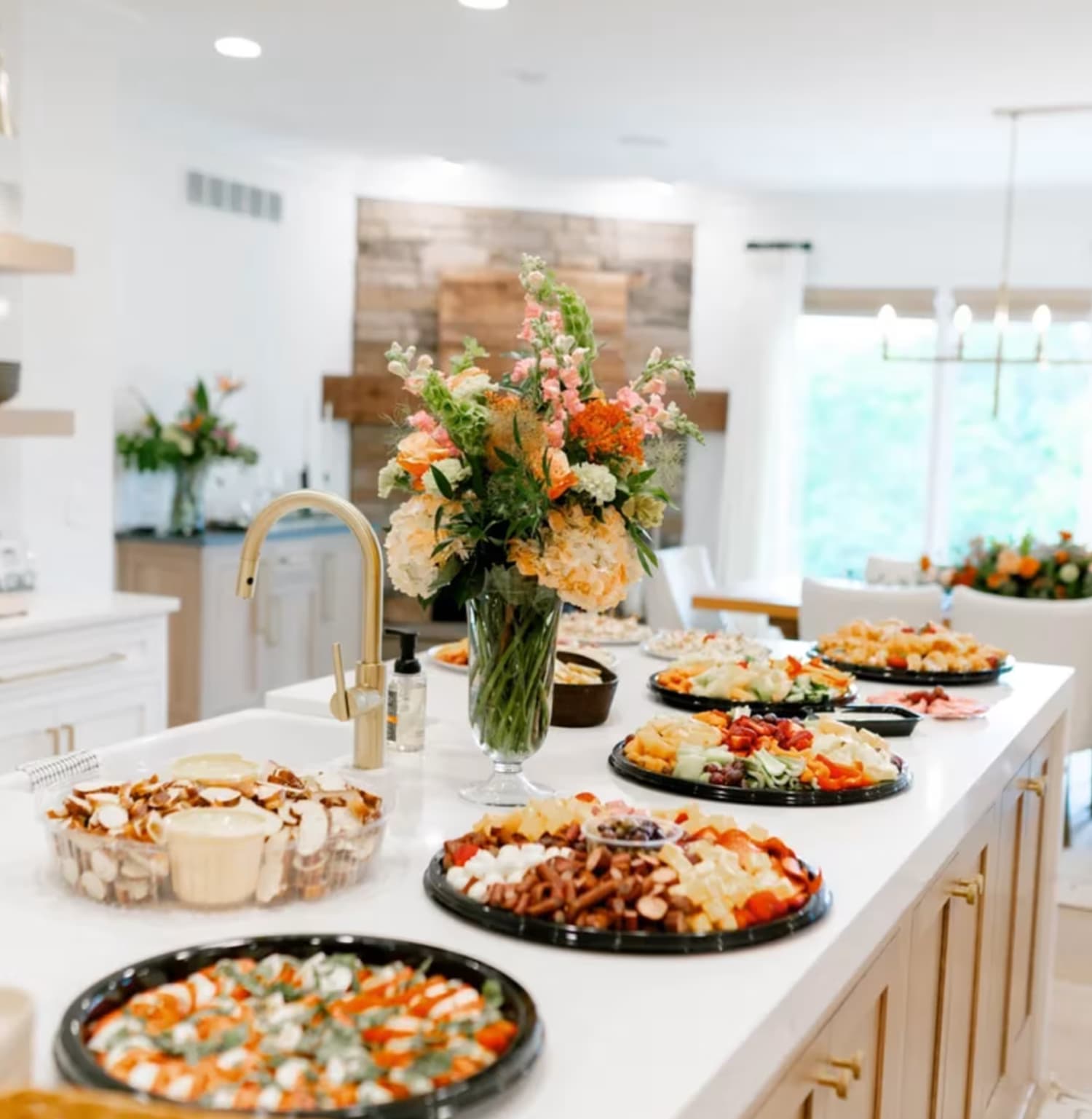 Catering with a floral arrangment in the center