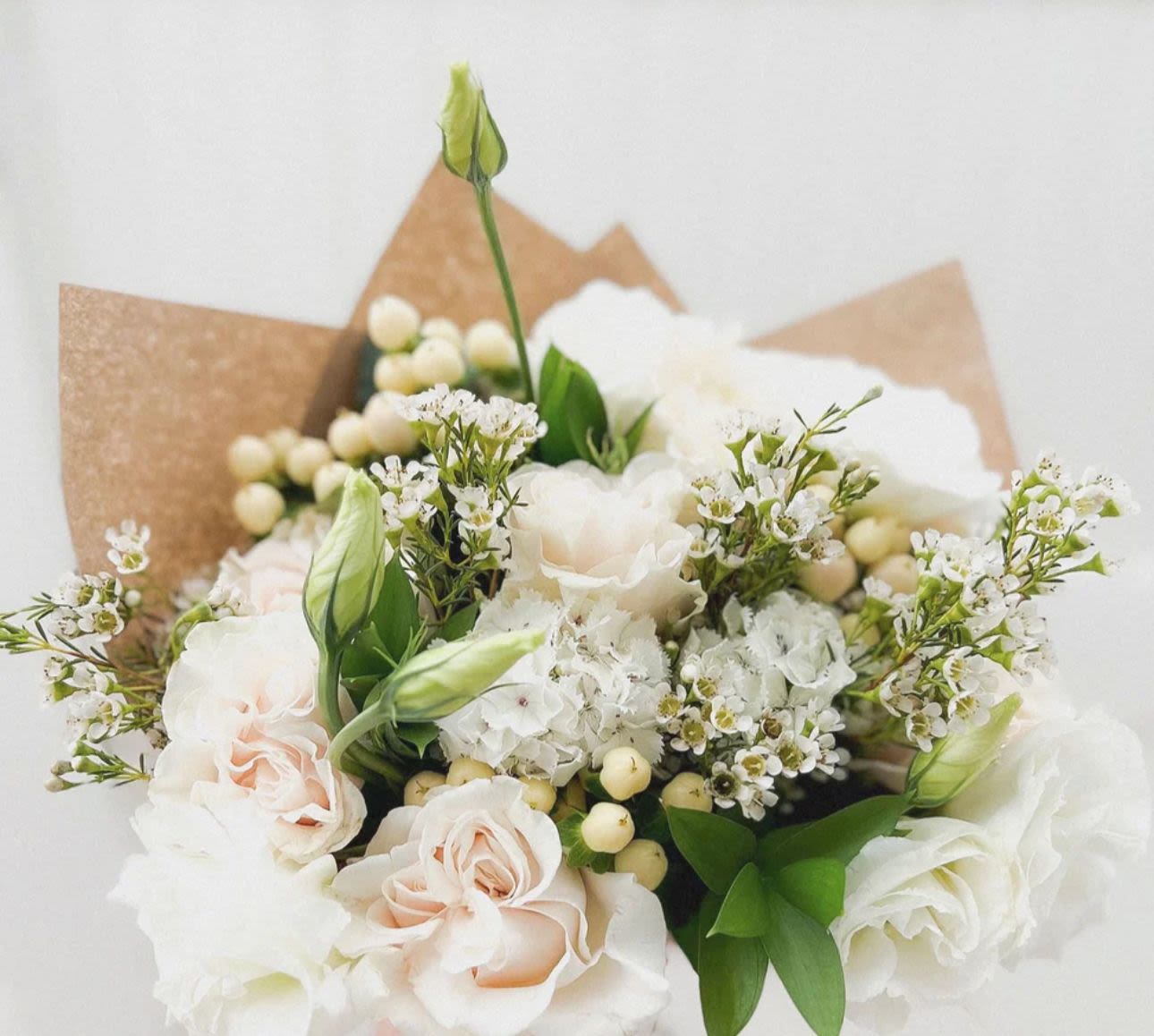  Monthly Bouquet — Premium & Themed