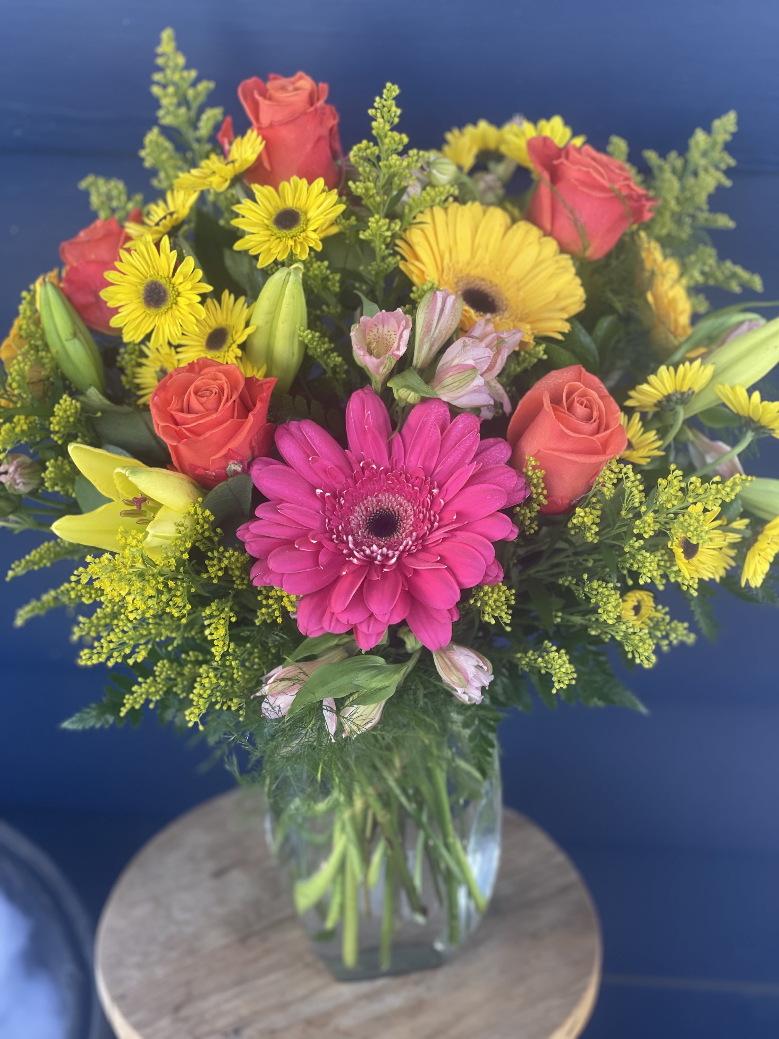 BLOOM BLISS: A WEEKLY, MONTHLY OR SEASONAL FLORAL SURPRISE 