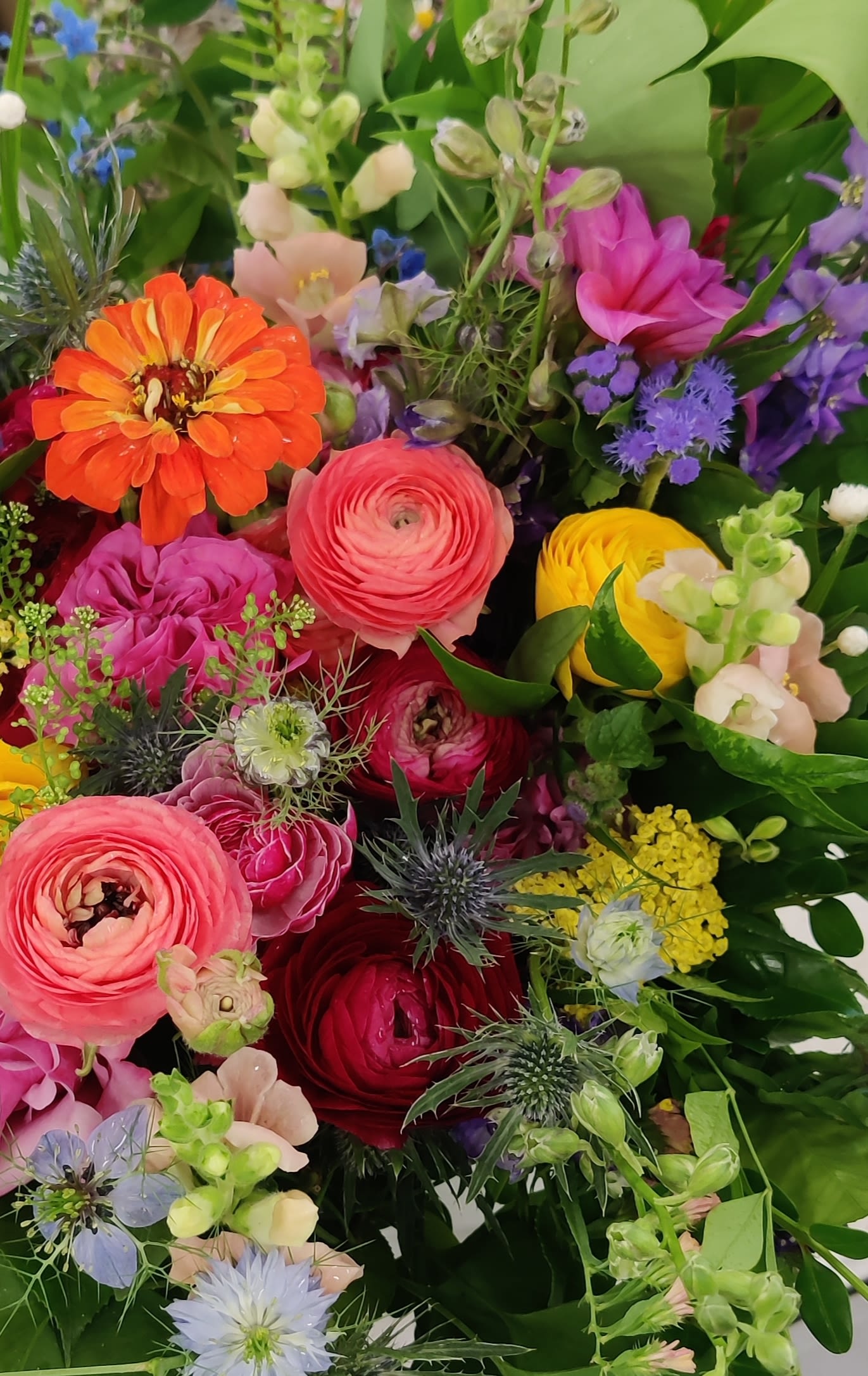 Fresh Cut Seasonal Arrangement 