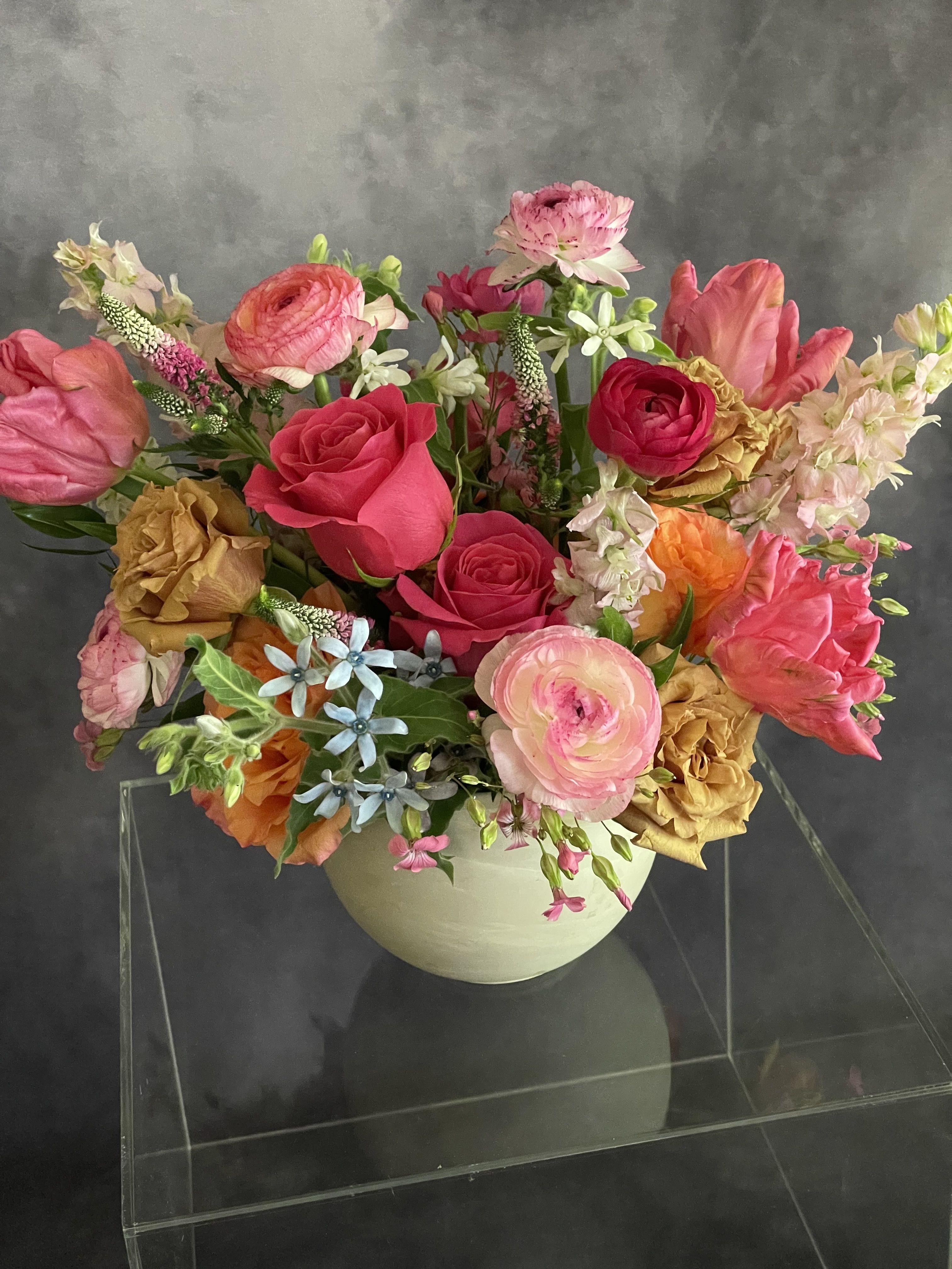 Seasonal Designers Choice Arrangement