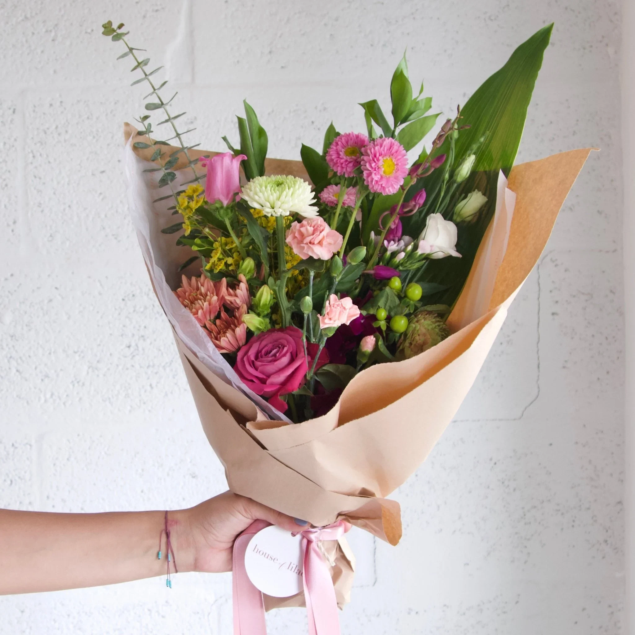 Seasonal Wrap of Flowers