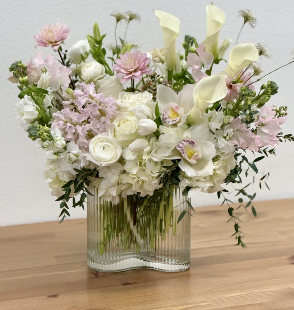 Fresh Blooms in Soft Colors – Medium Size