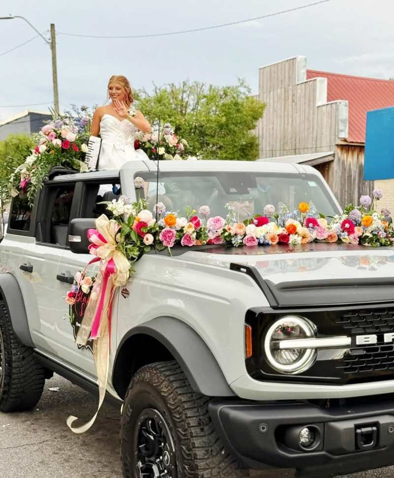 Homecoming Parade Flowers!