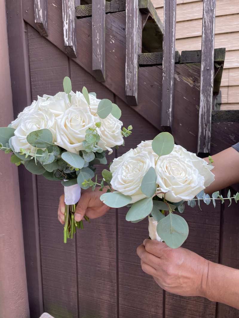 Maid of Honor and Bridesmaid bouquet