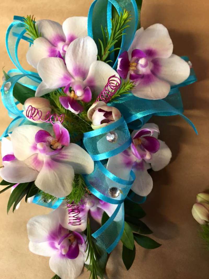 Corsage and Boutonniere Work