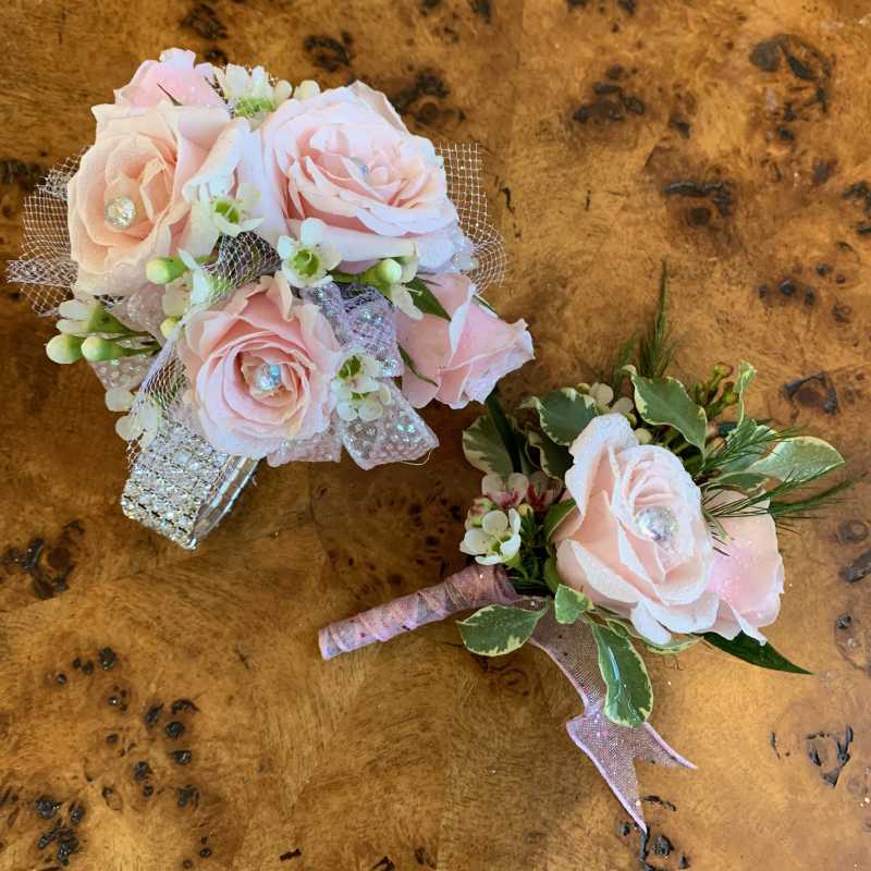 Corsages & Boutonnieres 