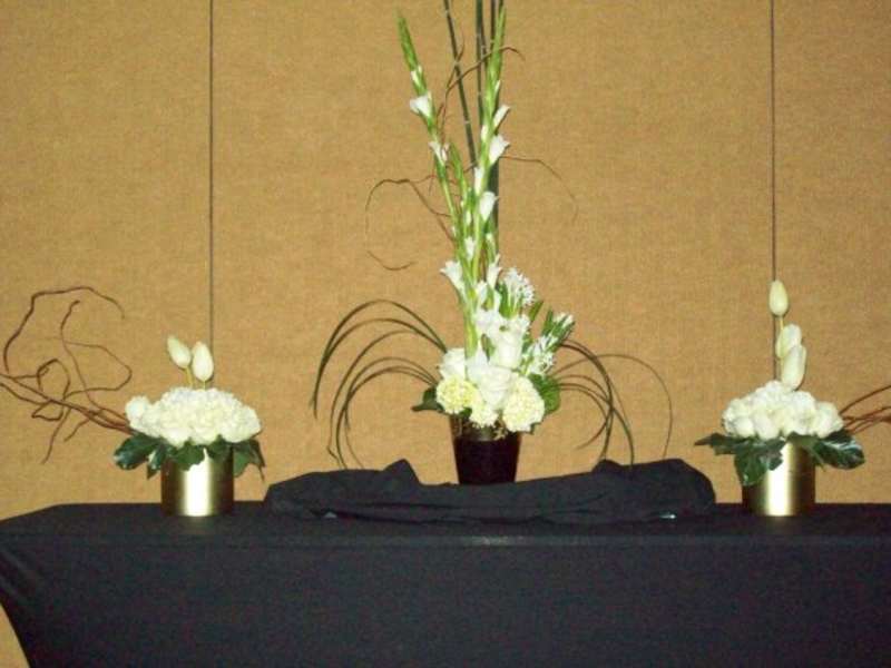 LOW CENTERPIECES