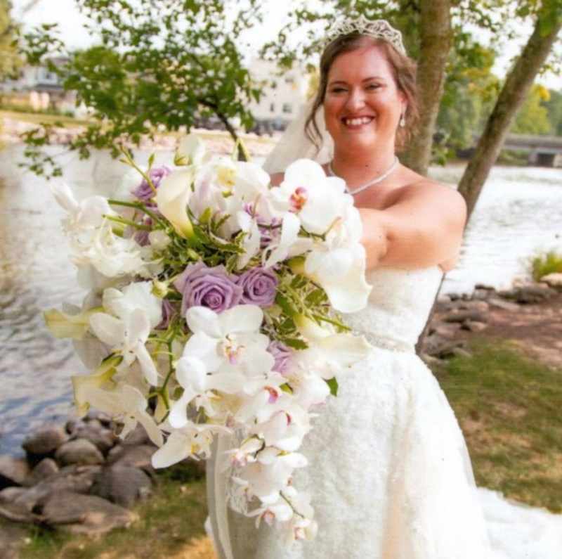 Cascade Bouquet Wedding Summer 2018