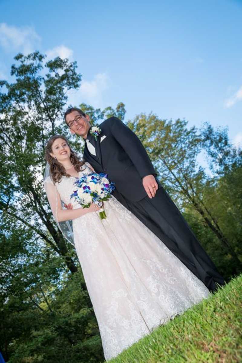 Mr. and Mrs. Hassel Sand Springs (Frankie Carll Photography)