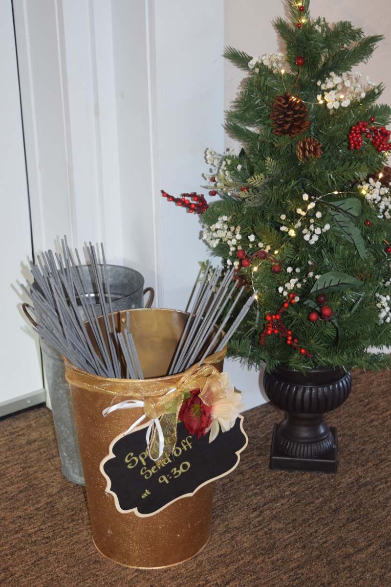 Rich holiday wedding