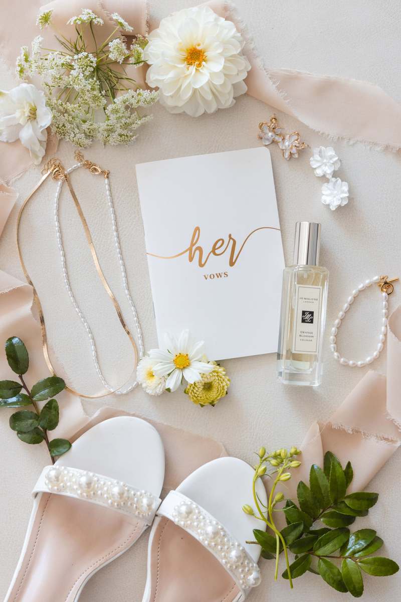 Lay Flat wedding details