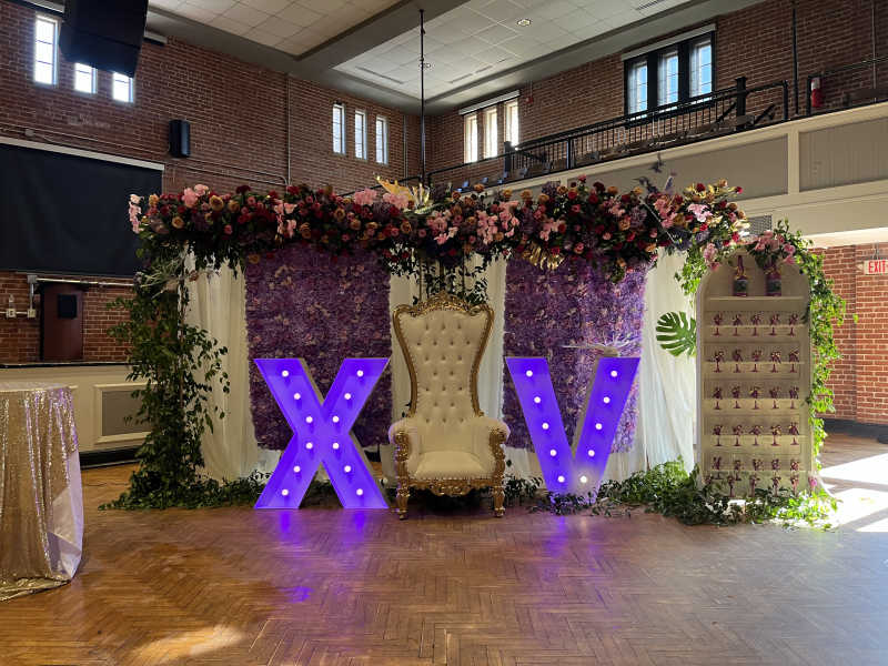 Quinceañera Arch